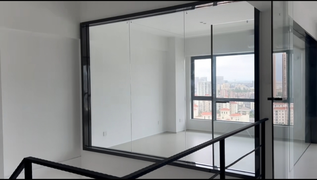 龙湖光年 4室2厅2卫 9800.0元/月 龙湖光年 4室2厅2卫 9800.0元/月室内图