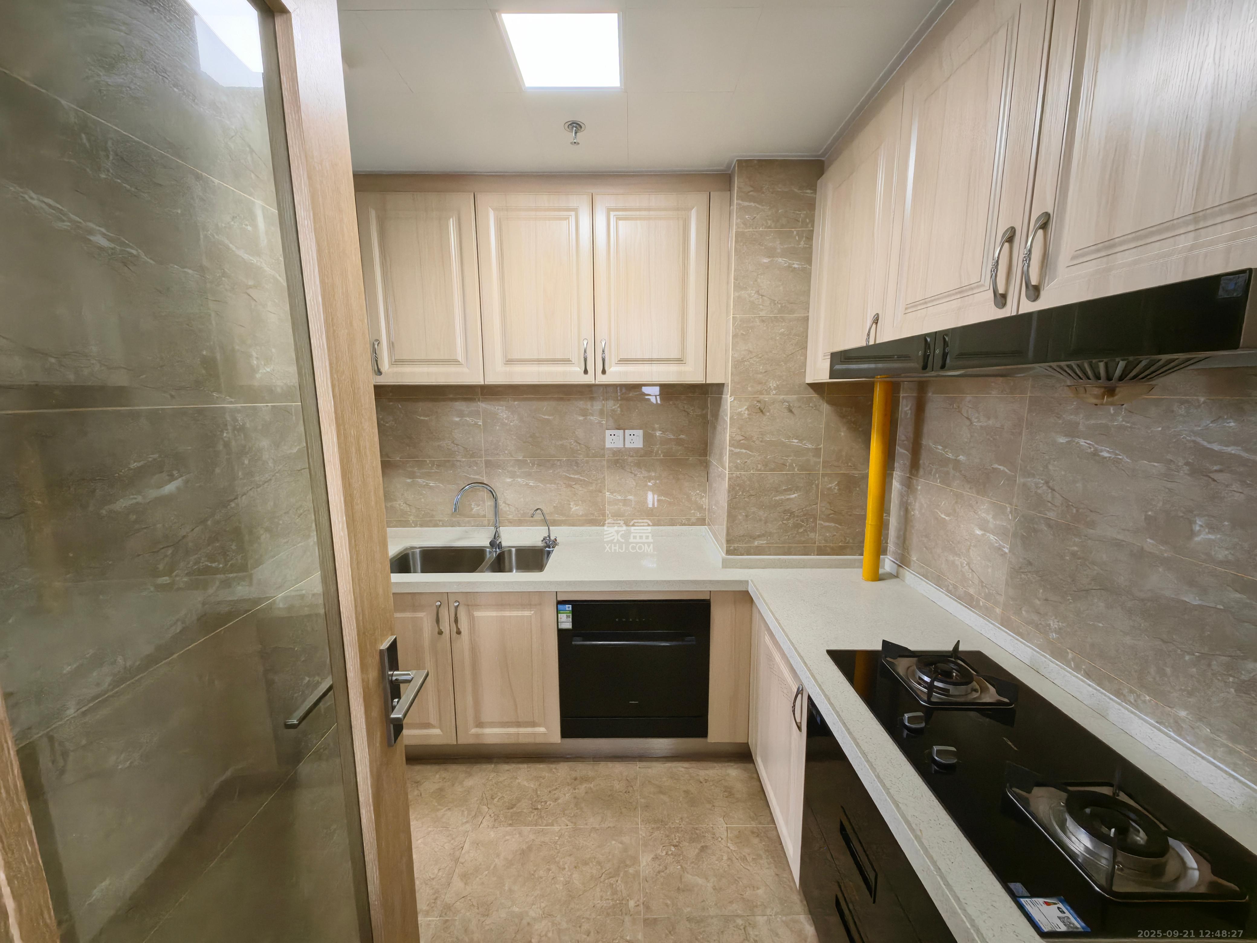 万润滨江天著 4室2厅2卫 3500.0元/月 万润滨江天著 4室2厅2卫 3500.0元/月室内图