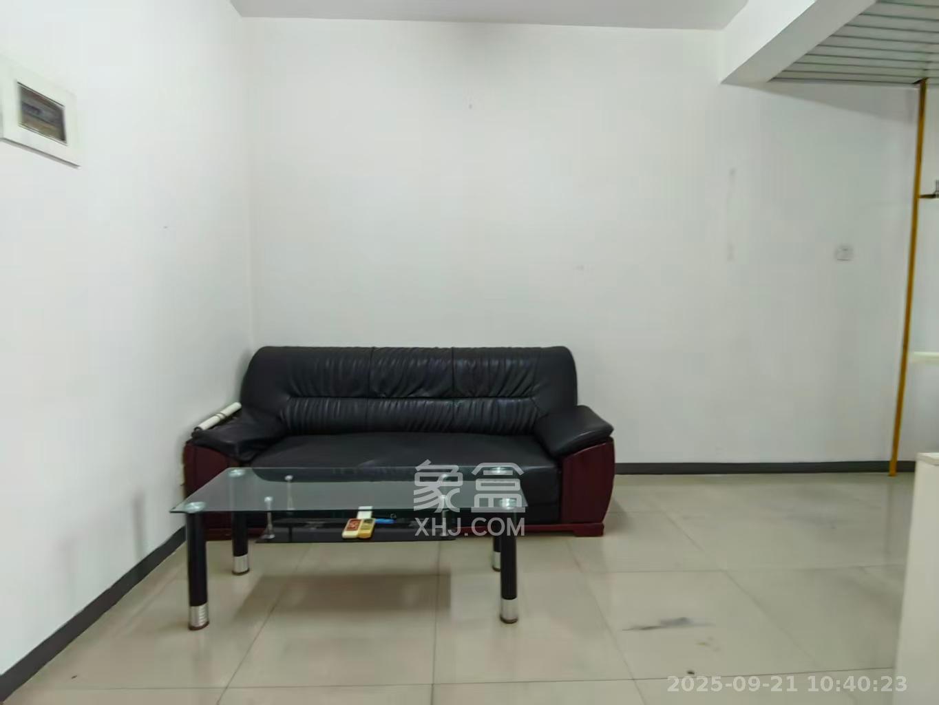 都市阳光大厦 1室1厅1卫 1450.0元/月 都市阳光大厦 1室1厅1卫 1450.0元/月室内图