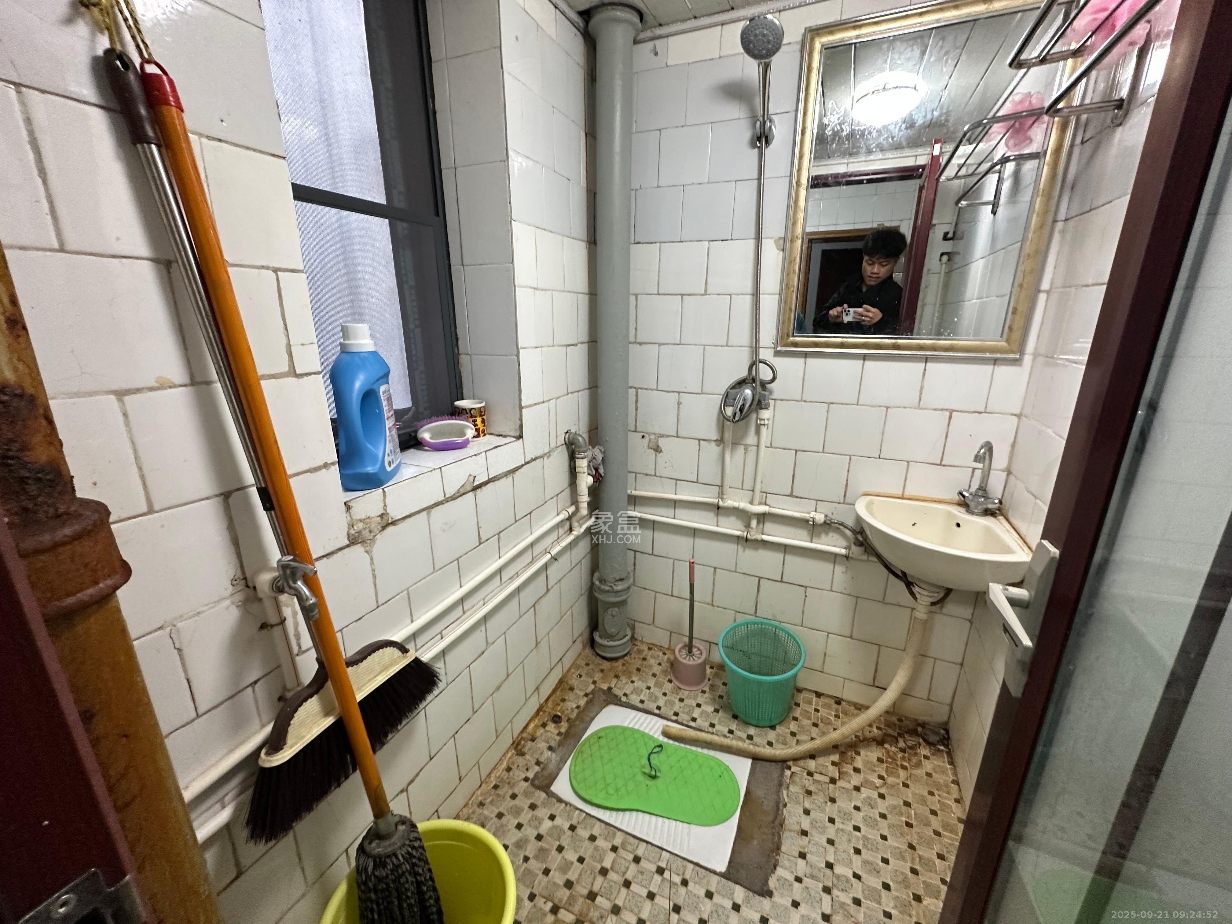 桂花二村  2室1厅1卫    1550.0元/月室内图