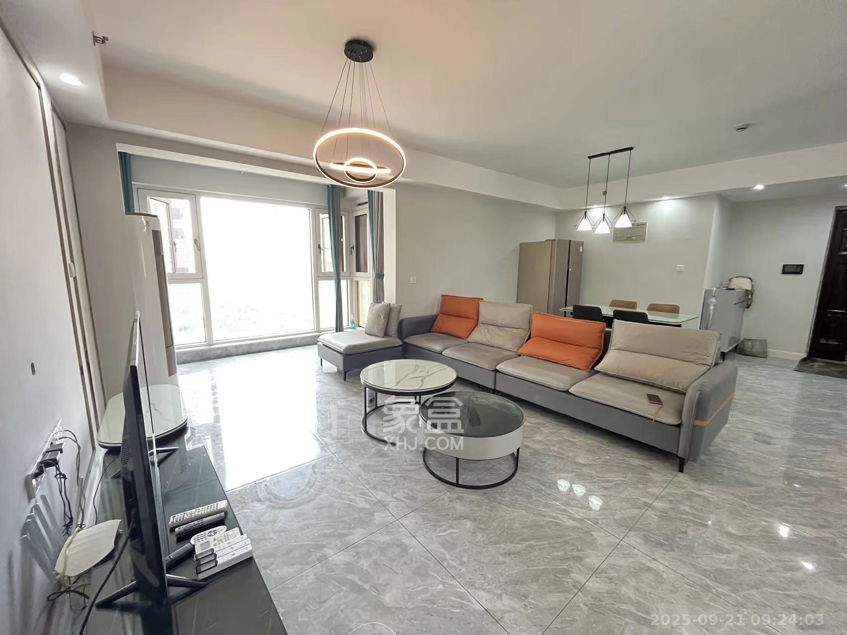 北辰三角洲E7区  3室2厅2卫    3600.0元/月 北辰三角洲E7区  3室2厅2卫    3600.0元/月