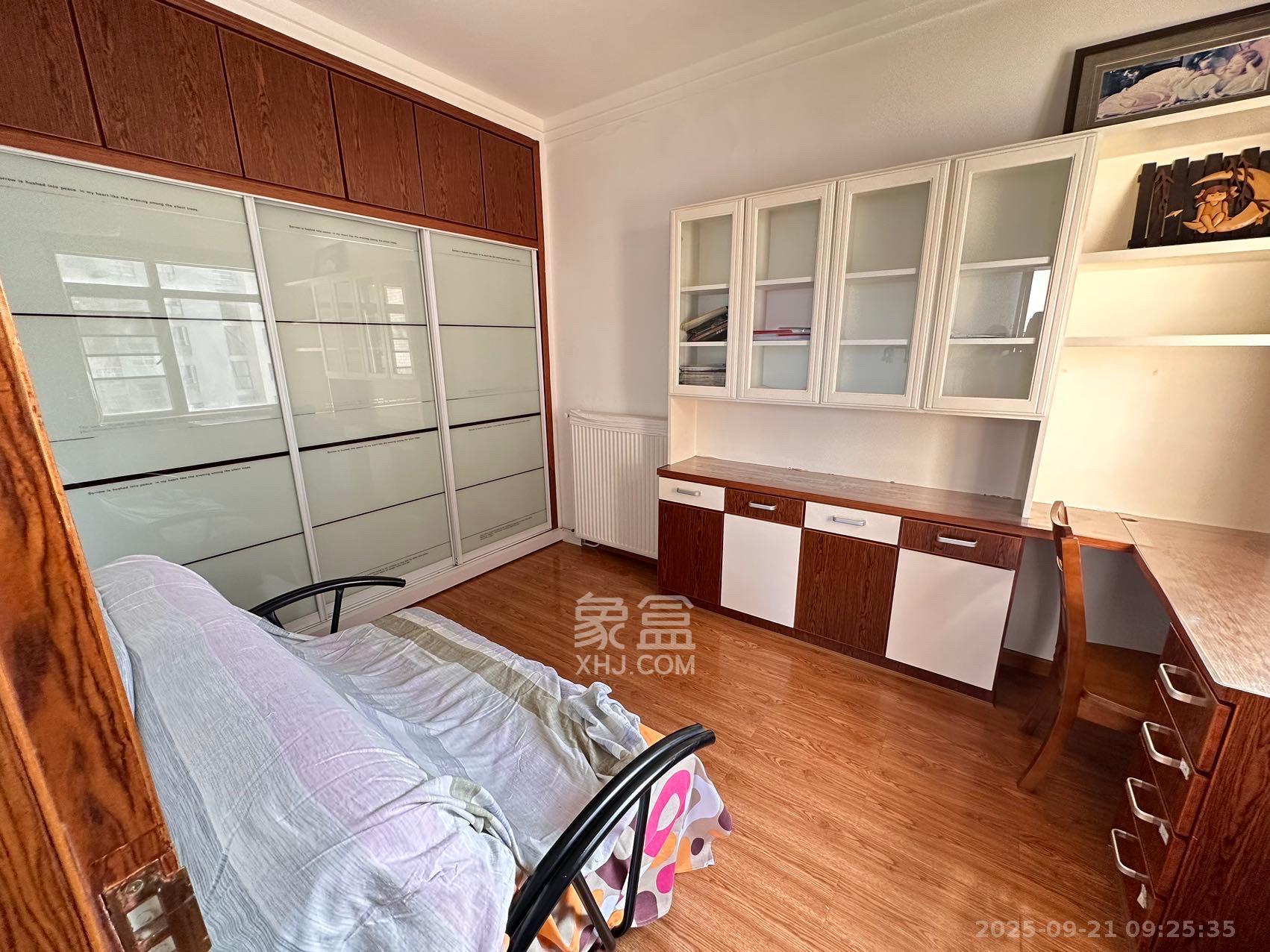 德庆水韵山城 1室2厅2卫 2400.0元/月 德庆水韵山城 1室2厅2卫 2400.0元/月室内图