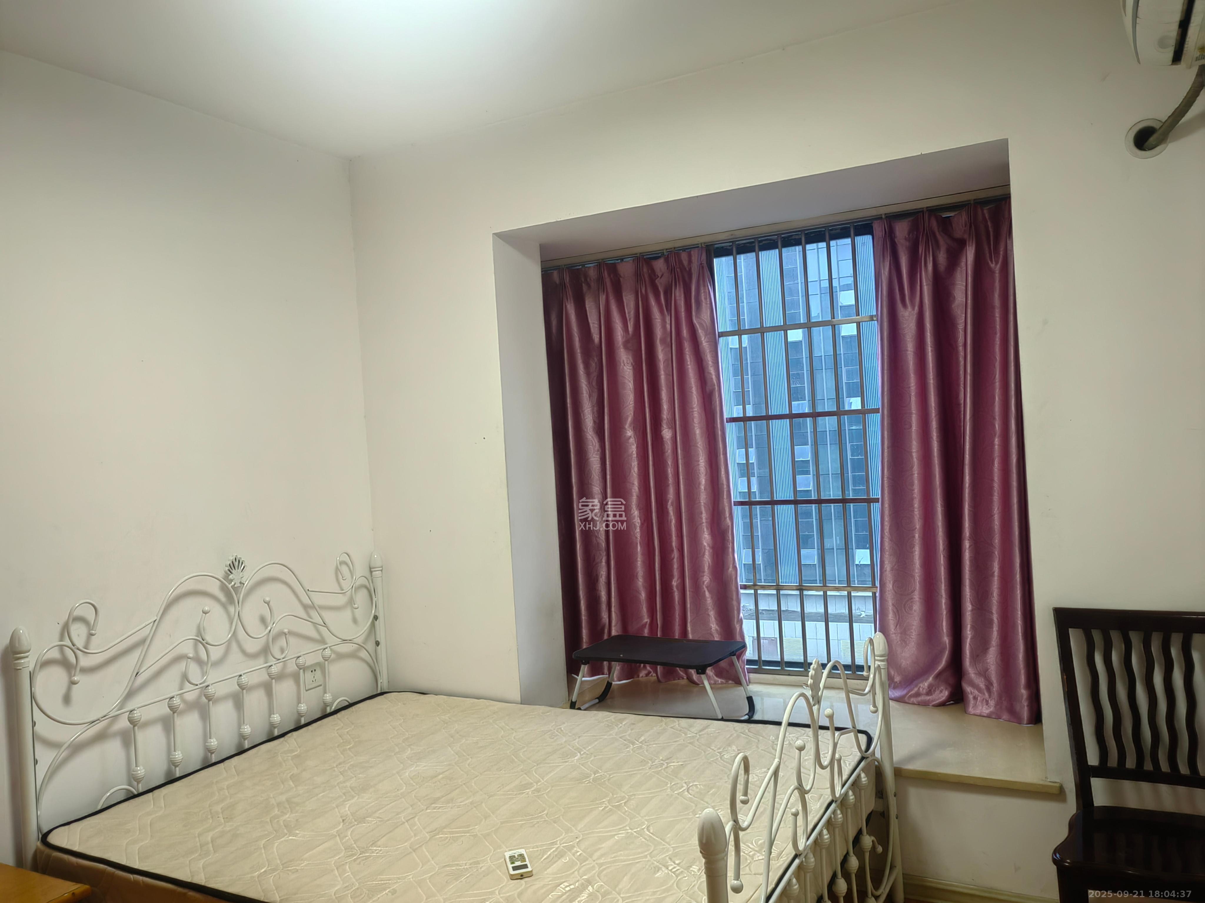 方略城市广场 2室1厅1卫 1800.0元/月 方略城市广场 2室1厅1卫 1800.0元/月室内图