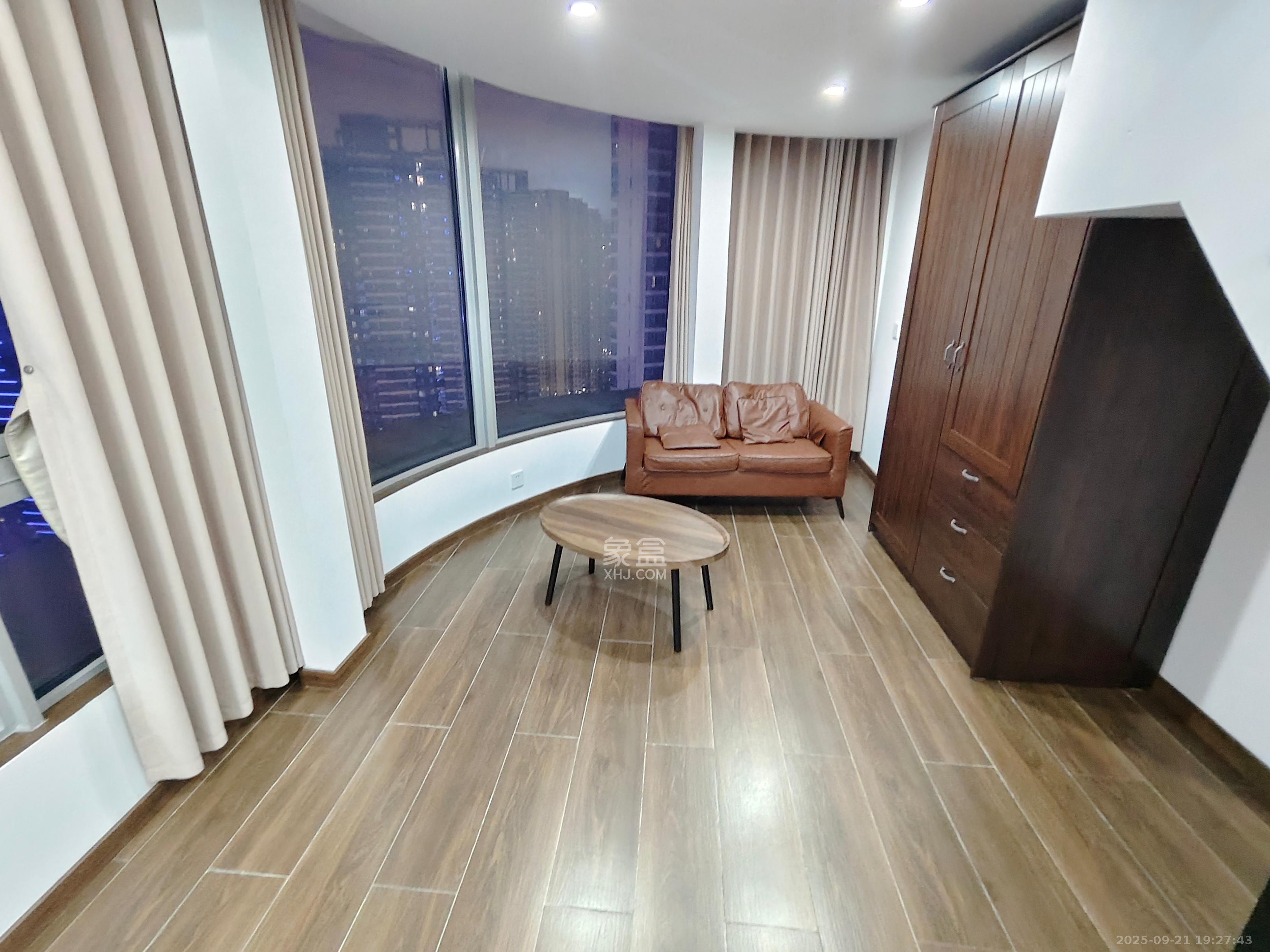 保利天禧EF区 1室1厅1卫 2300.0元/月 保利天禧EF区 1室1厅1卫 2300.0元/月室内图