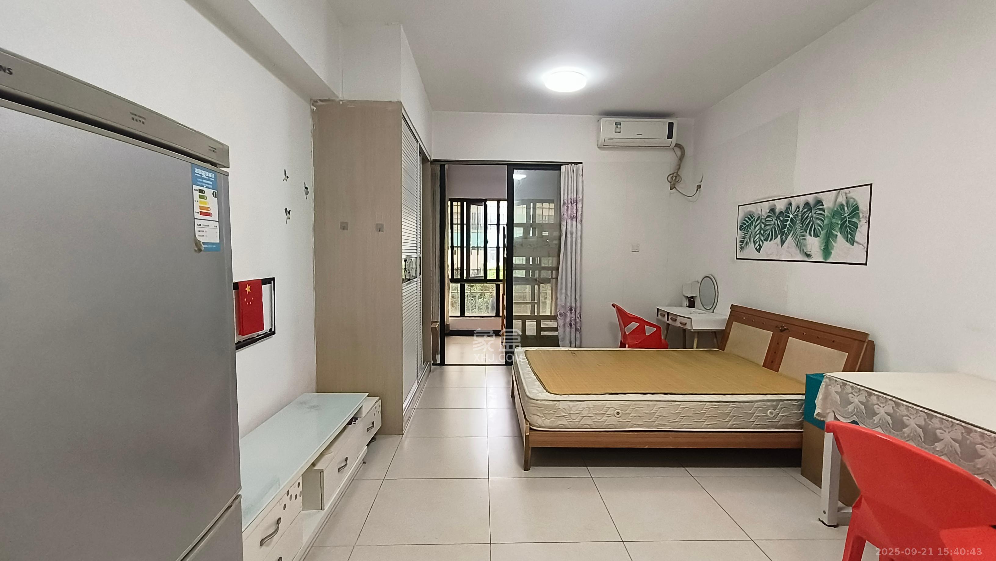 长房UP年代  1室1厅1卫    1200.0元/月 长房UP年代  1室1厅1卫    1200.0元/月