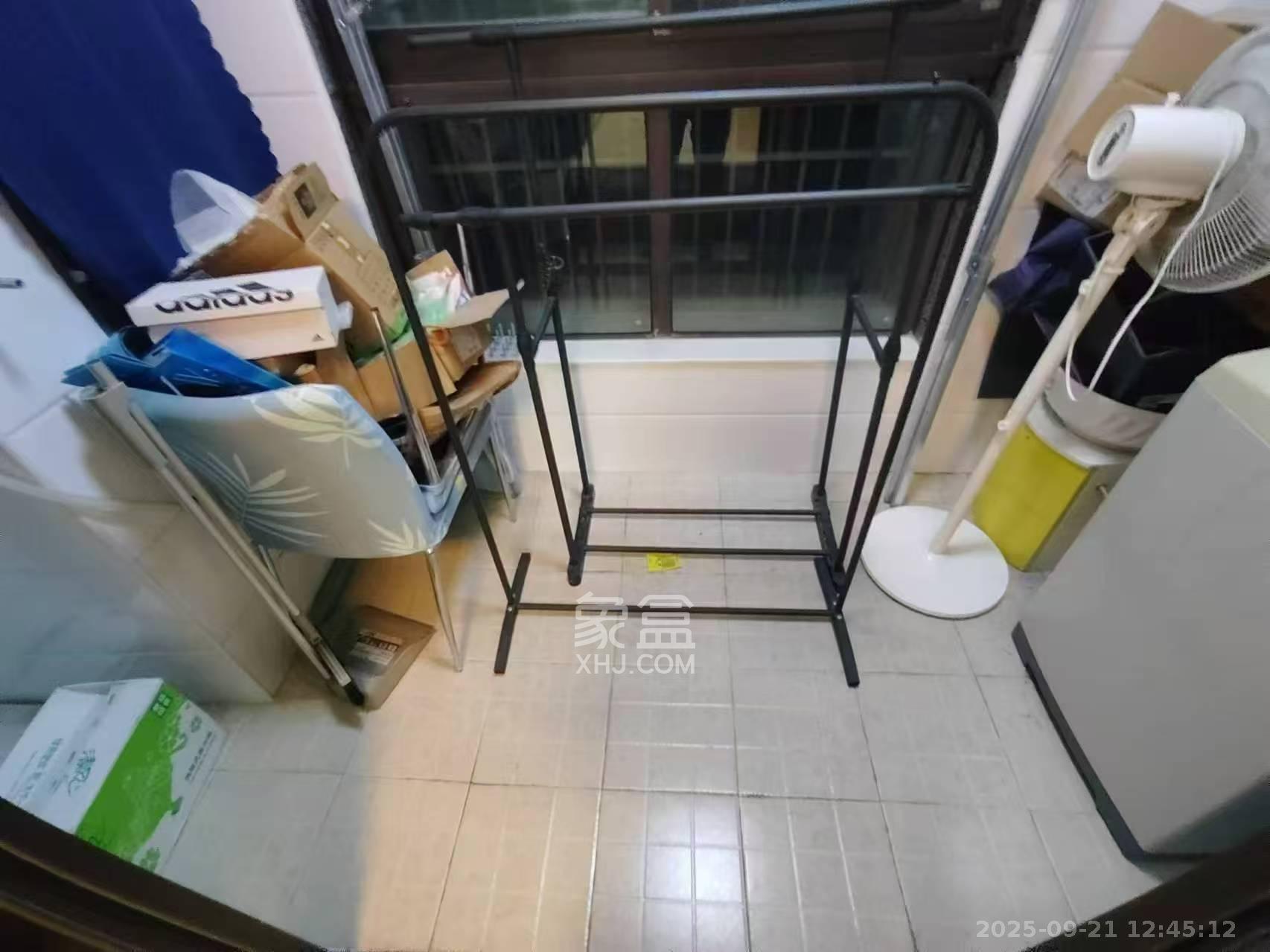 绿地中央广场  2室2厅1卫    2200.0元/月室内图