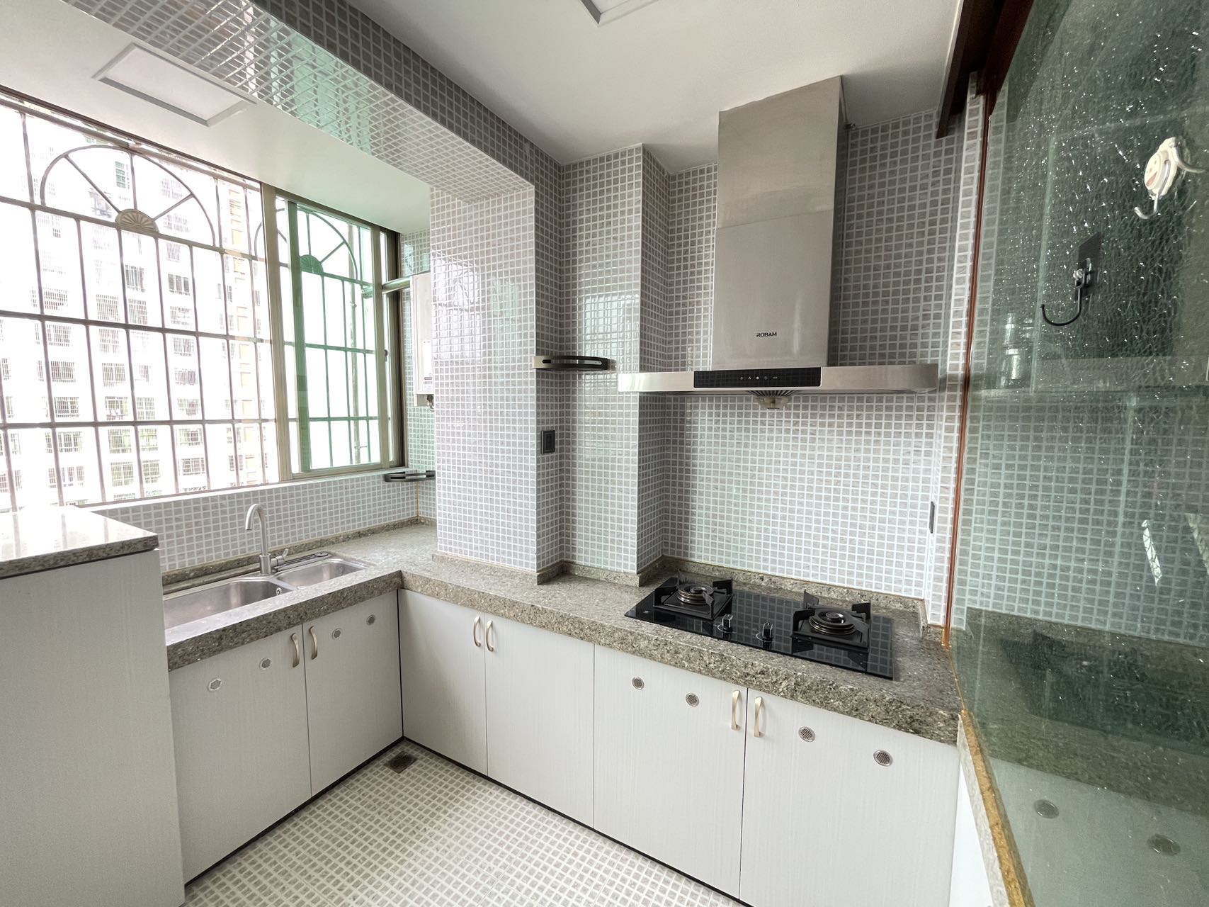 宝泰温泉花园 2室2厅1卫 99.0万 宝泰温泉花园 2室2厅1卫 99.0万室内图