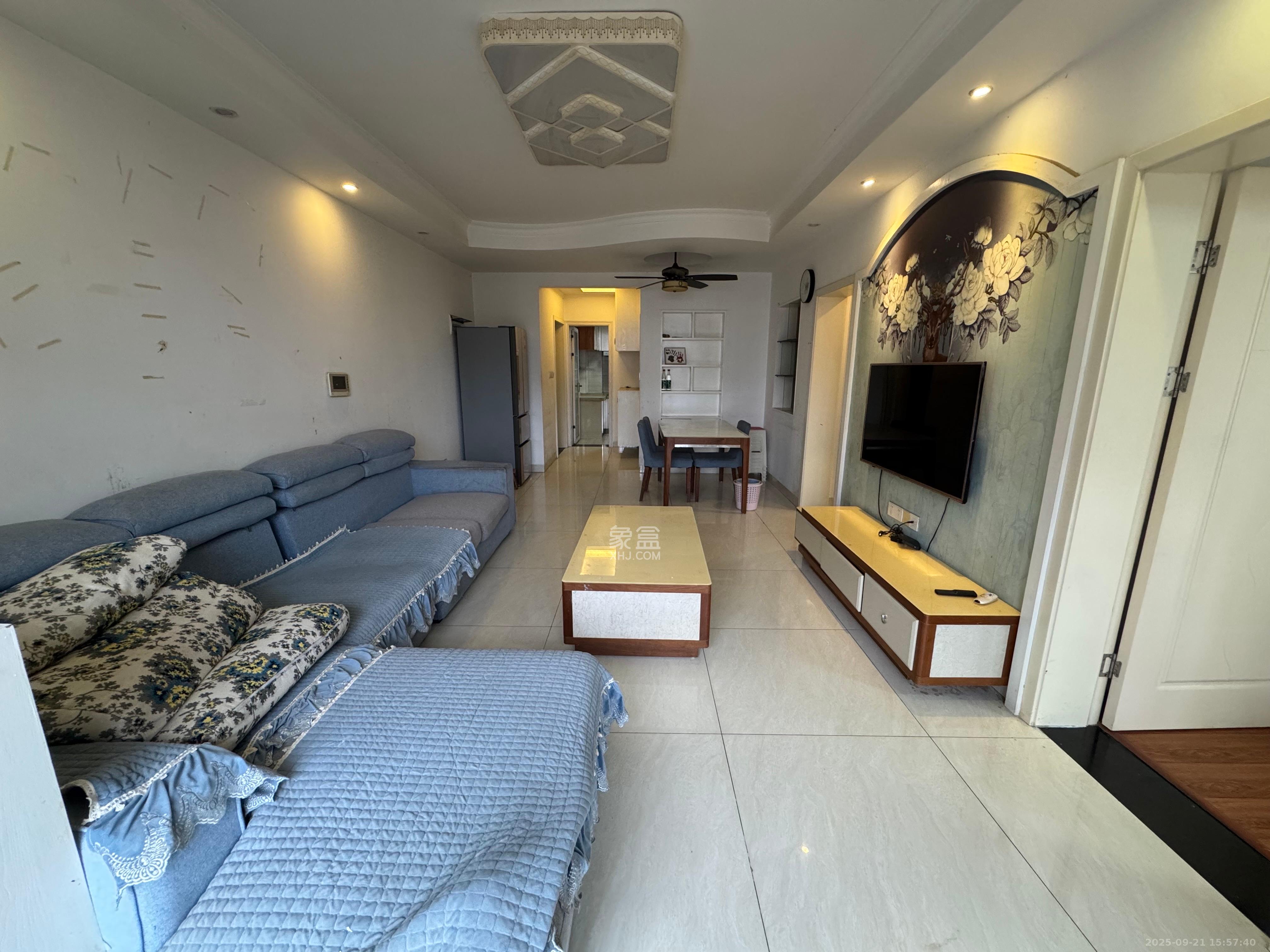 泊林晶城  3室2厅1卫   1600.00元/月
