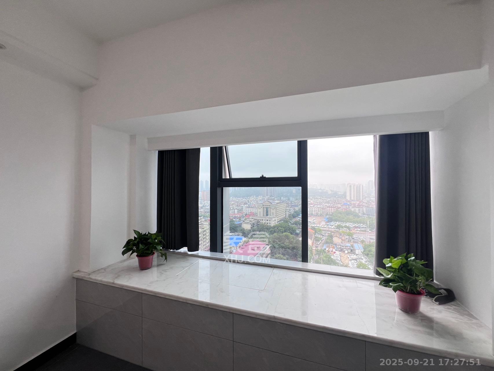 裕天国际商汇中心 1室1厅1卫 1600.0元/月 裕天国际商汇中心 1室1厅1卫 1600.0元/月室内图