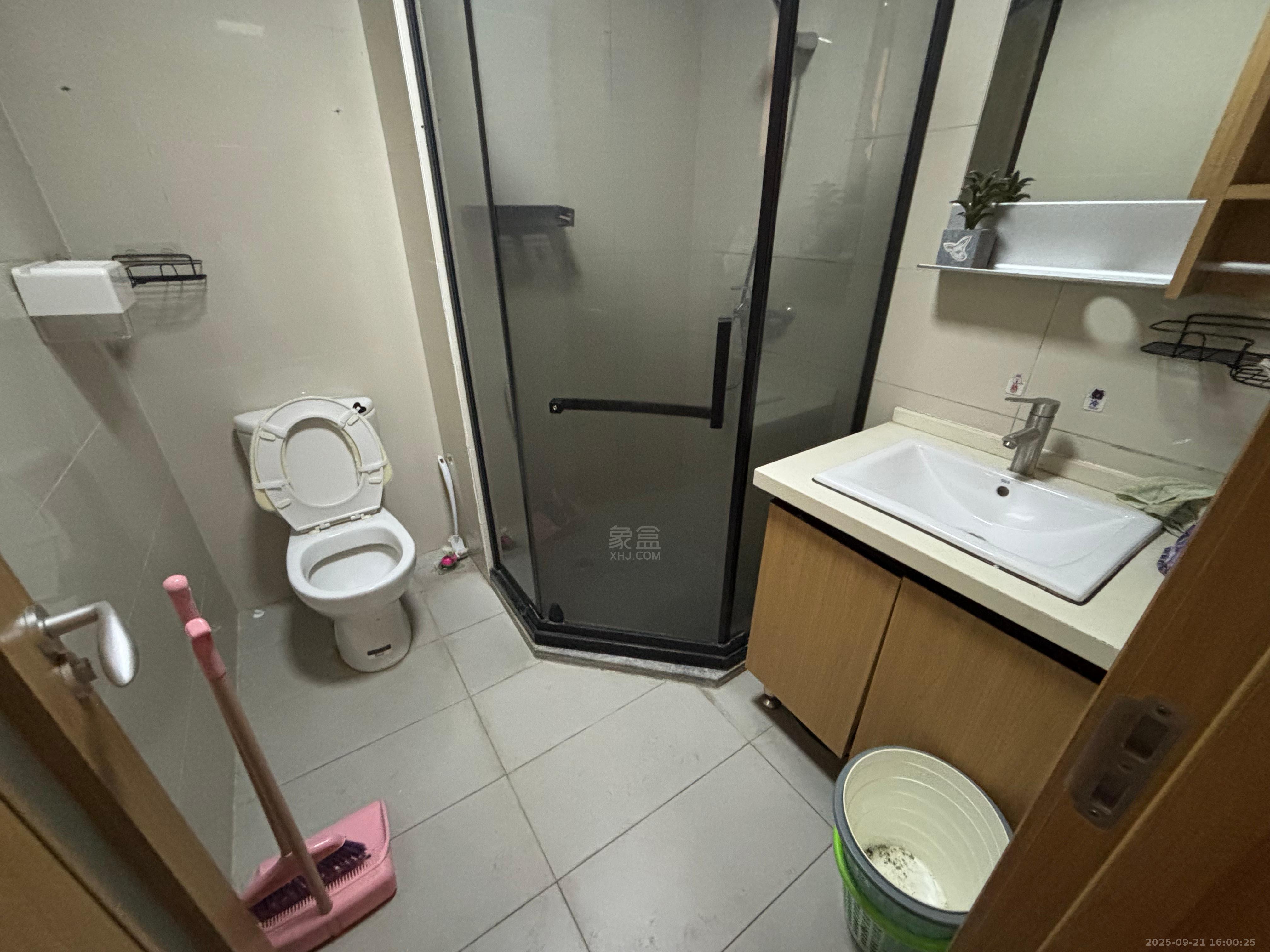 中泰财富湘江  1室1厅1卫    1200.0元/月室内图