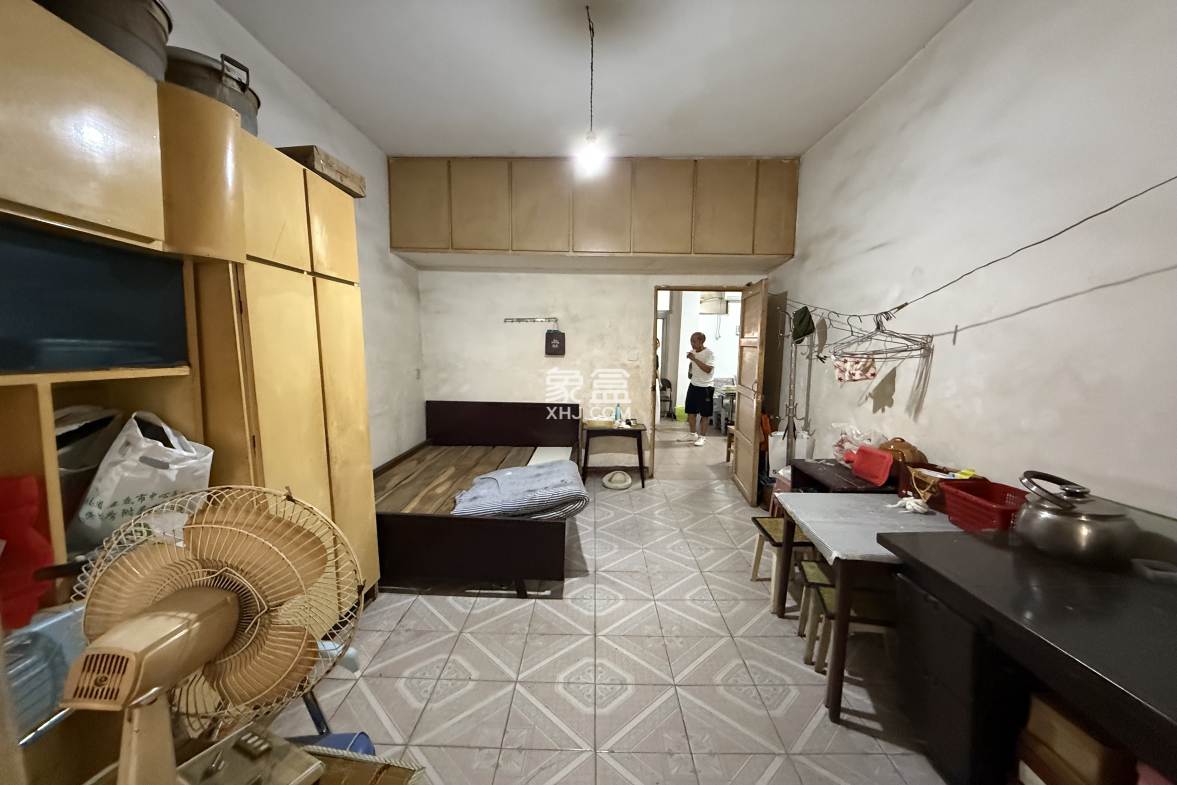 针织厂家属楼(新星南路) 1室0厅0卫 38.8万 针织厂家属楼(新星南路) 1室0厅0卫 38.8万客厅