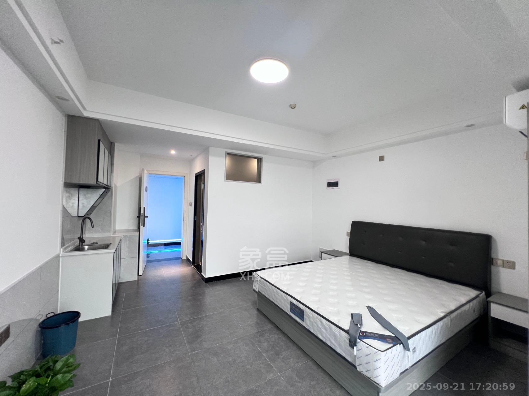 裕天国际商汇中心 1室1厅1卫 1500.0元/月 裕天国际商汇中心 1室1厅1卫 1500.0元/月室内图