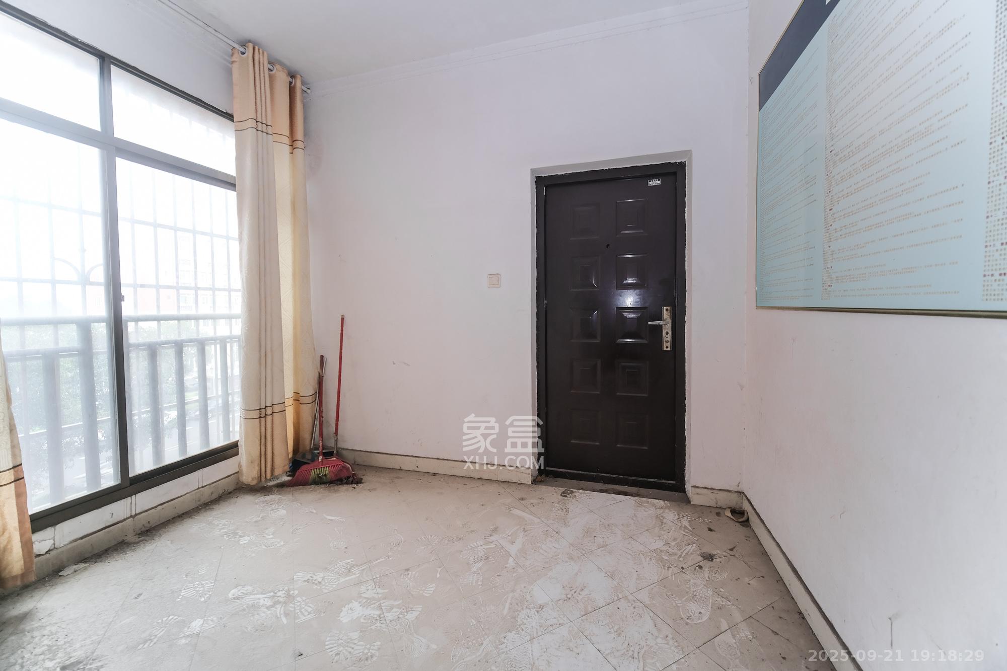 蟠龙欣苑 4室2厅2卫 61.0万 蟠龙欣苑 4室2厅2卫 61.0万其他