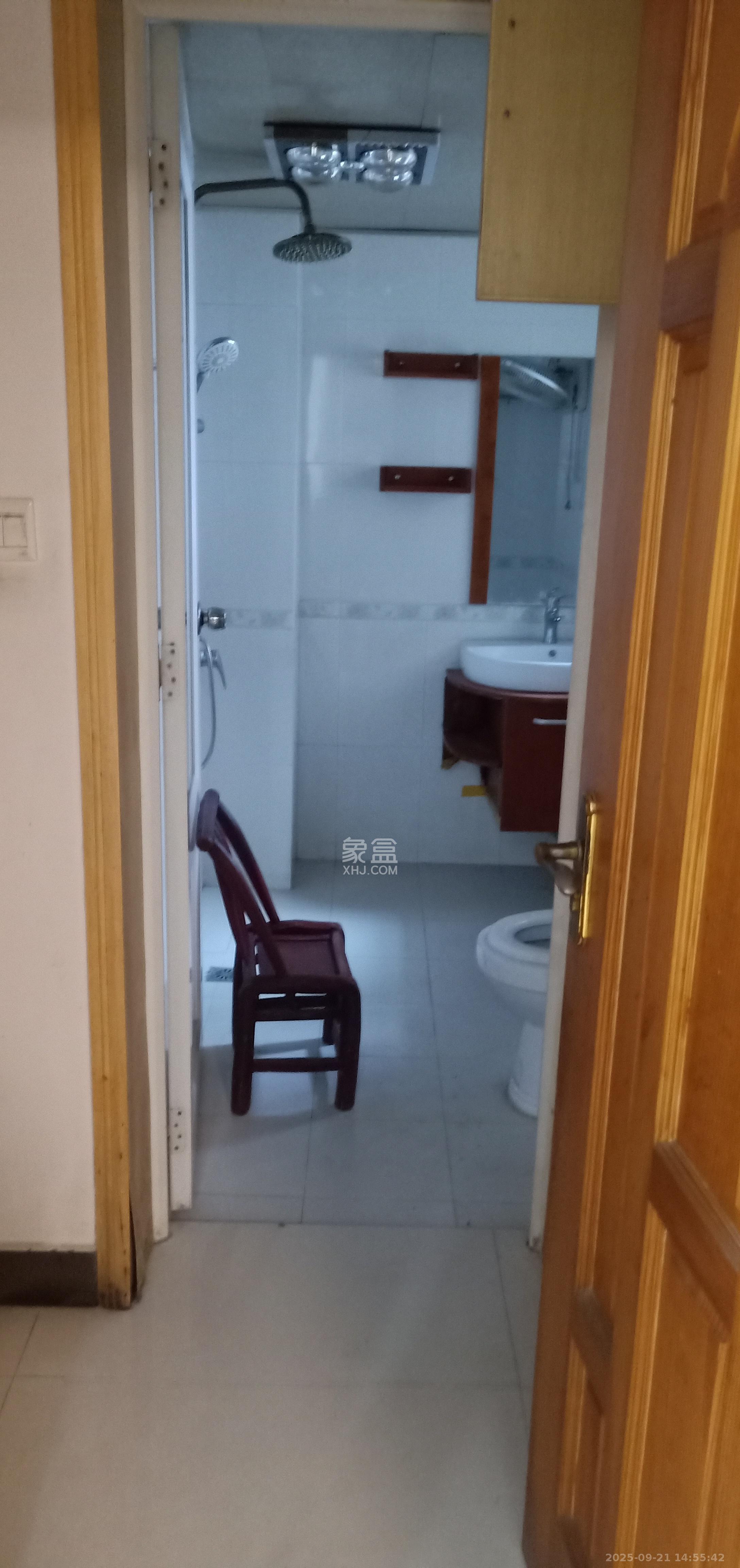 广角之恋(睿智园) 1室0厅0卫 1700.0元/月 广角之恋(睿智园) 1室0厅0卫 1700.0元/月室内图