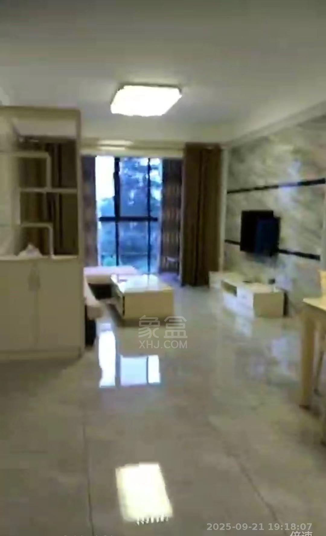 武广国际学苑 3室2厅1卫 2100.0元/月 武广国际学苑 3室2厅1卫 2100.0元/月室内图