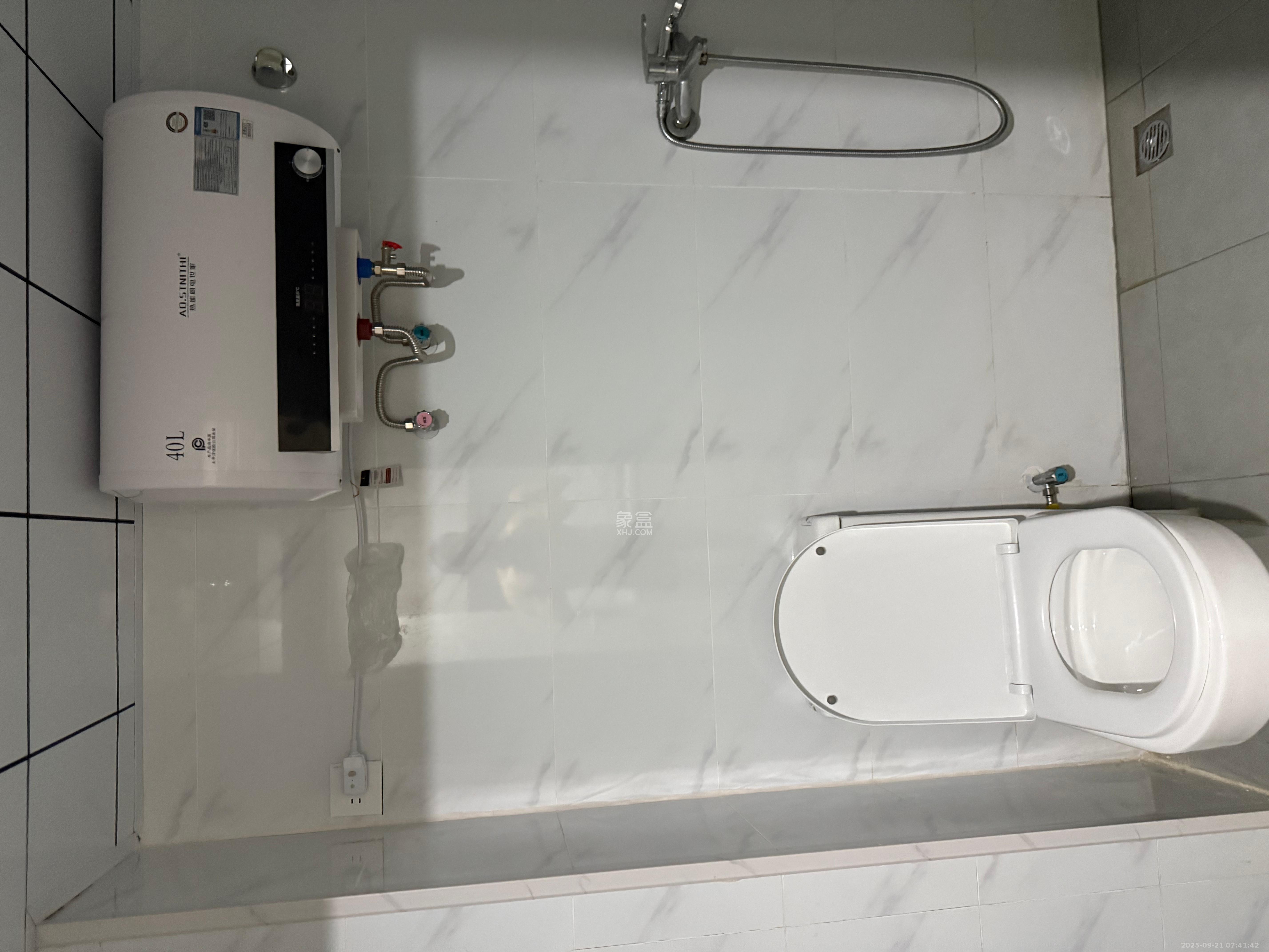 新城悦隽公园  1室1厅1卫    1100.0元/月室内图