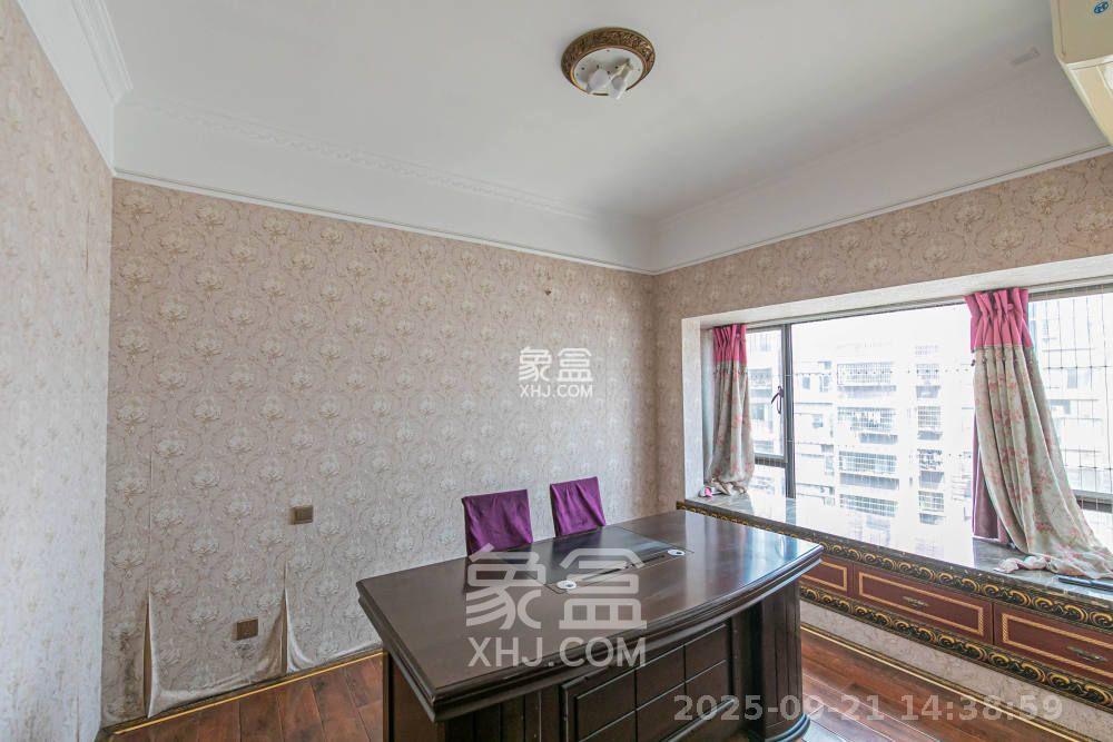 幸福里润城(幸福里二期) 3室2厅2卫 2300.0元/月 幸福里润城(幸福里二期) 3室2厅2卫 2300.0元/月室内图