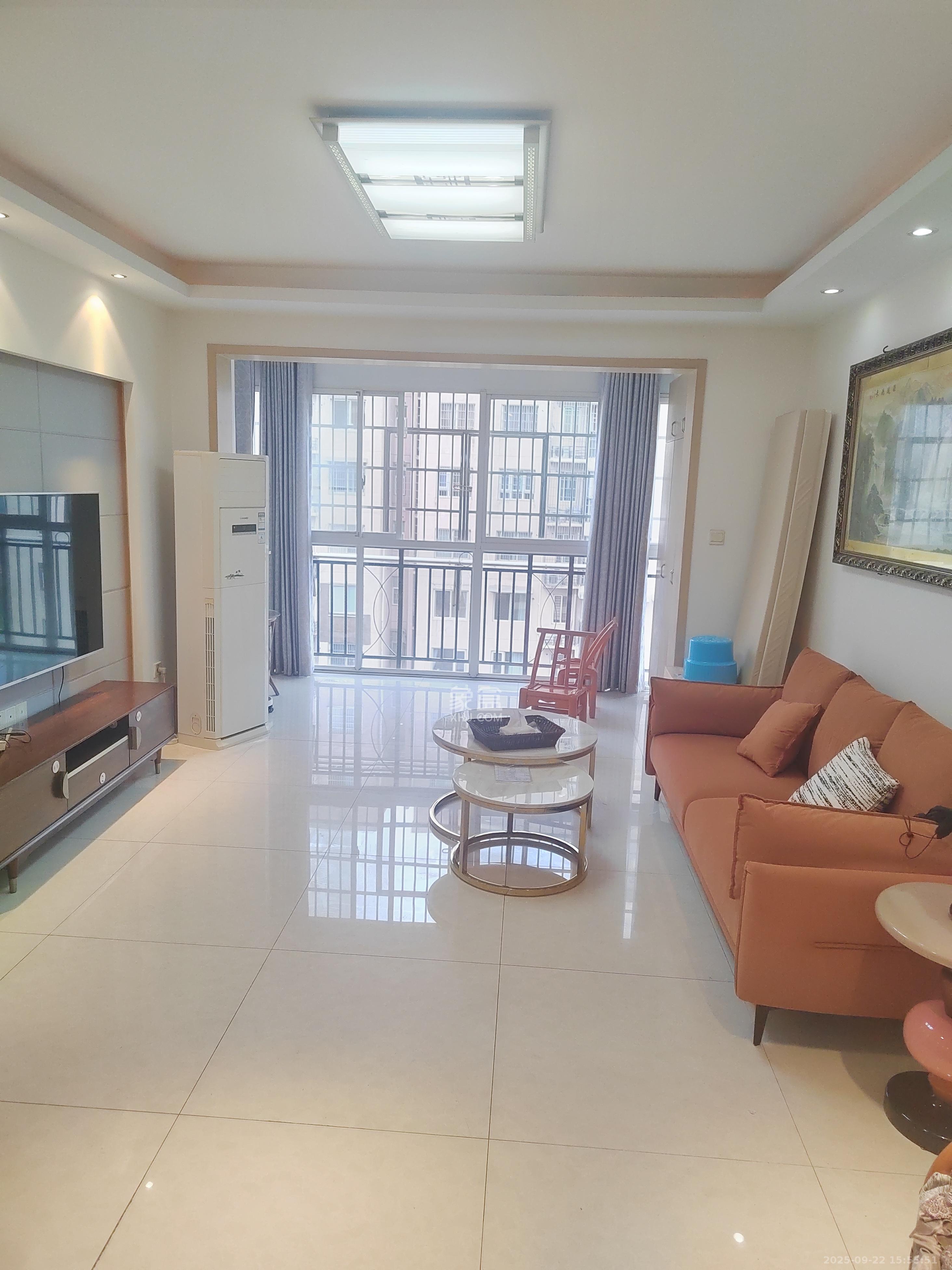 枫雅名苑  2室2厅1卫    2000.0元/月 枫雅名苑  2室2厅1卫    2000.0元/月室内图