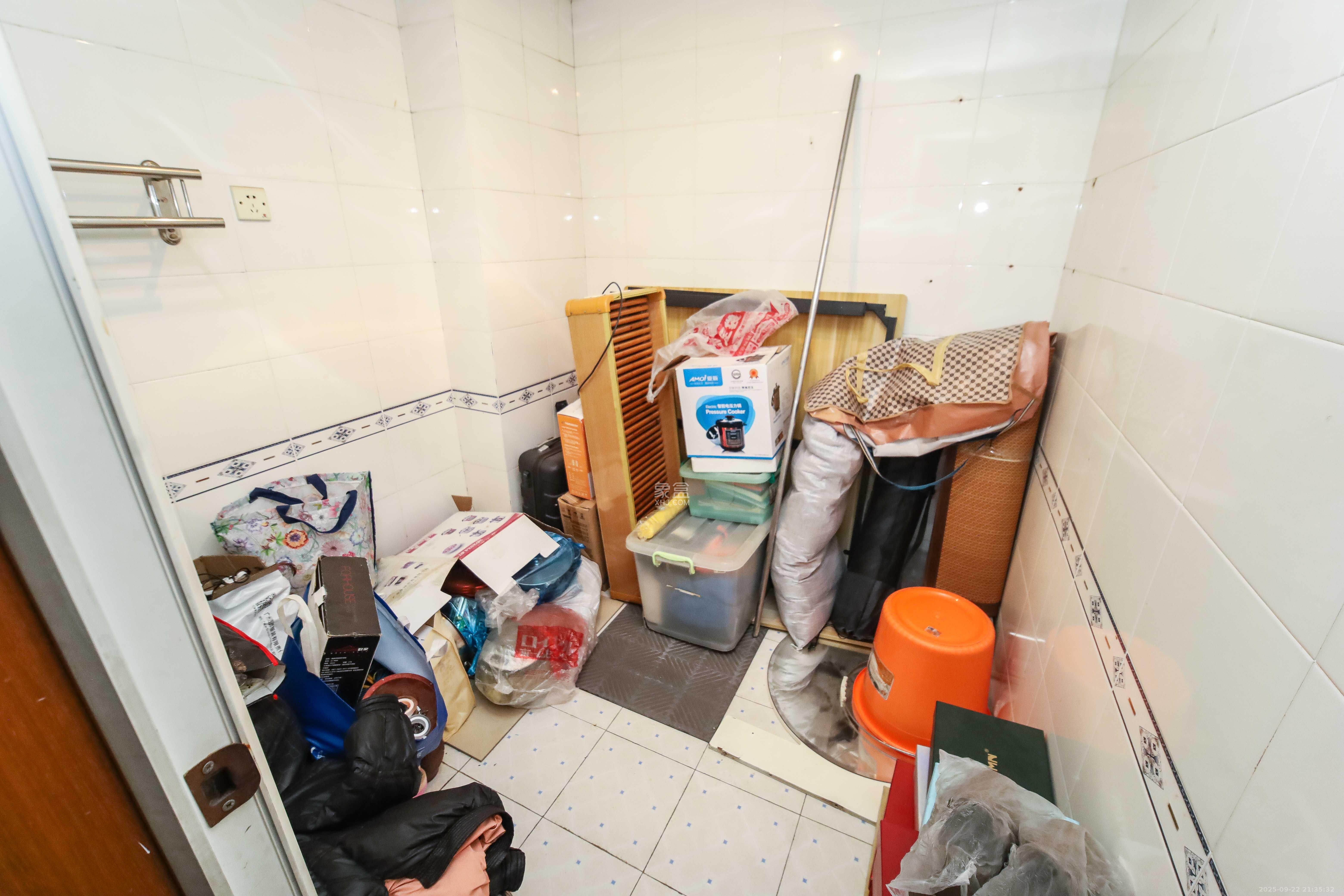 鑫湘佳园 2室2厅2卫 49.8万 鑫湘佳园 2室2厅2卫 49.8万卫生间