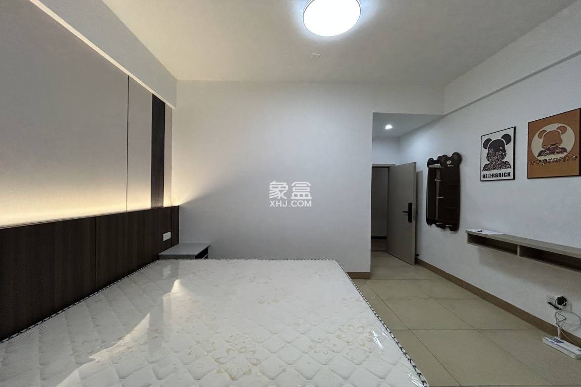 临轩阁公寓(龙湖) 1室0厅1卫 1200.0元/月 临轩阁公寓(龙湖) 1室0厅1卫 1200.0元/月室内图