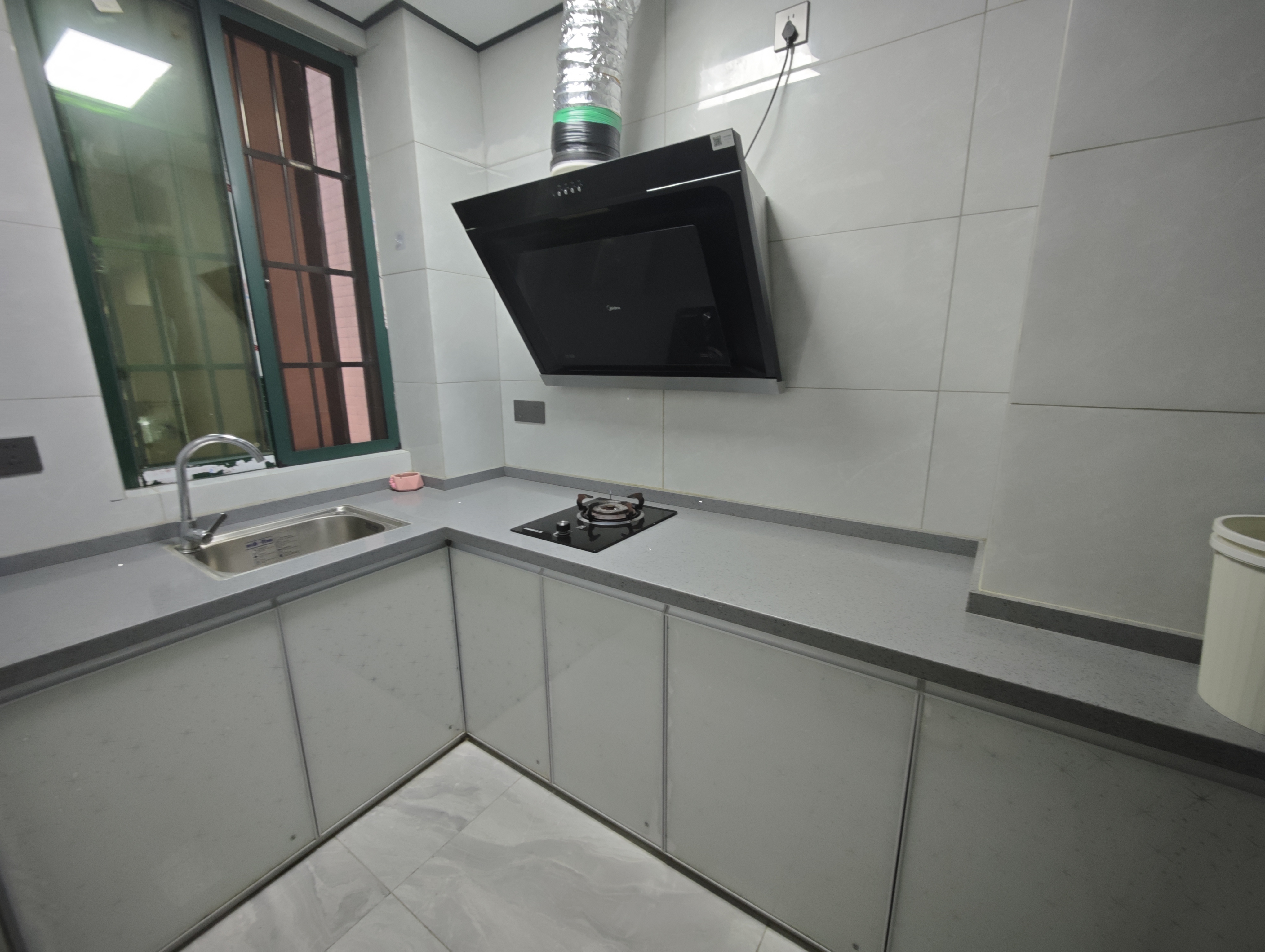 长湖新村 2室2厅1卫 1680.0元/月 长湖新村 2室2厅1卫 1680.0元/月室内图