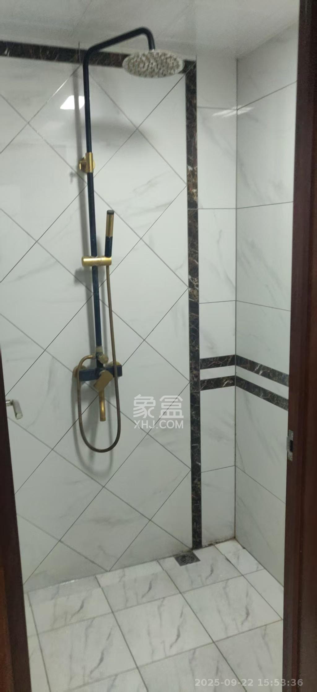 龙湖湘风原著(龙湖湘风星城) 5室3厅4卫 12000.0元/月 龙湖湘风原著(龙湖湘风星城) 5室3厅4卫 12000.0元/月室内图