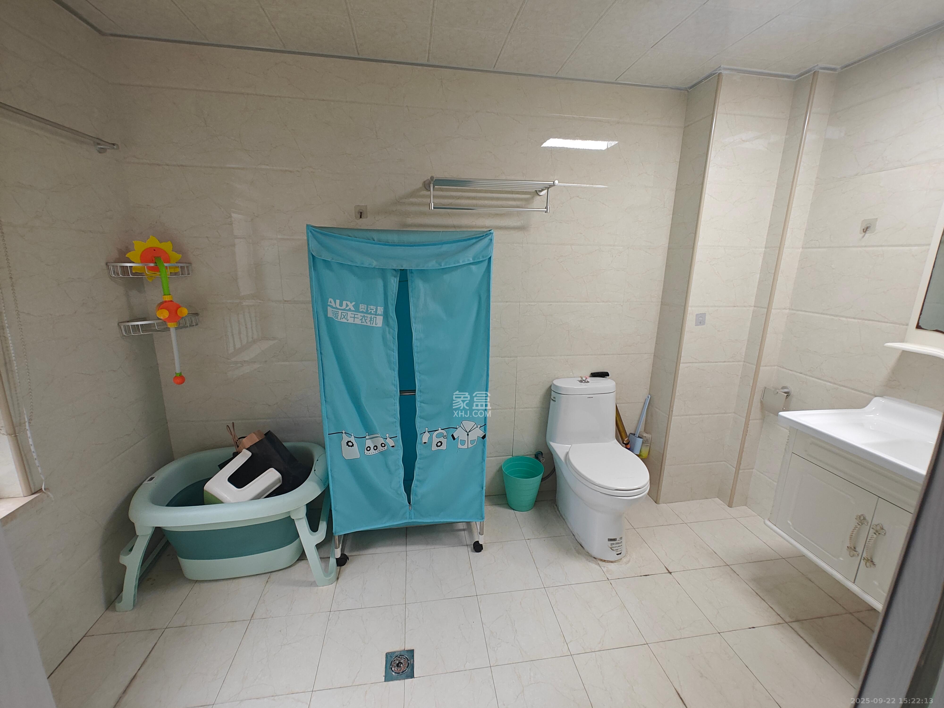 华润凤凰城三期  4室2厅2卫    3000.0元/月室内图