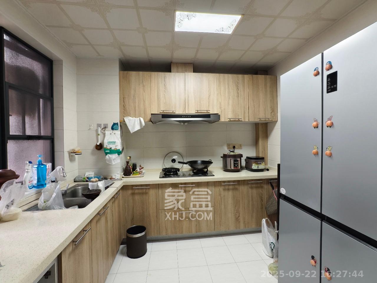 邦盛水岸御园  4室2厅2卫    2300.0元/月室内图