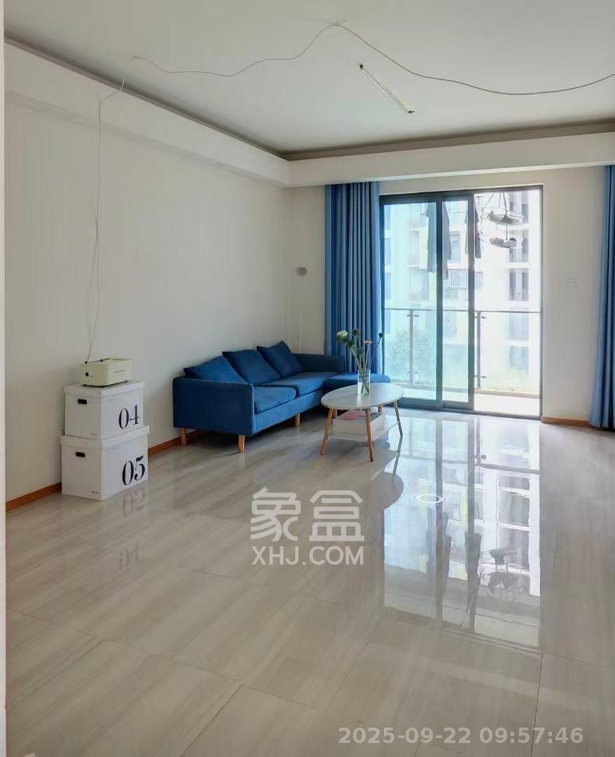 阳光100一期、四五期 2室1厅1卫 2500.0元/月 阳光100一期、四五期 2室1厅1卫 2500.0元/月室内图