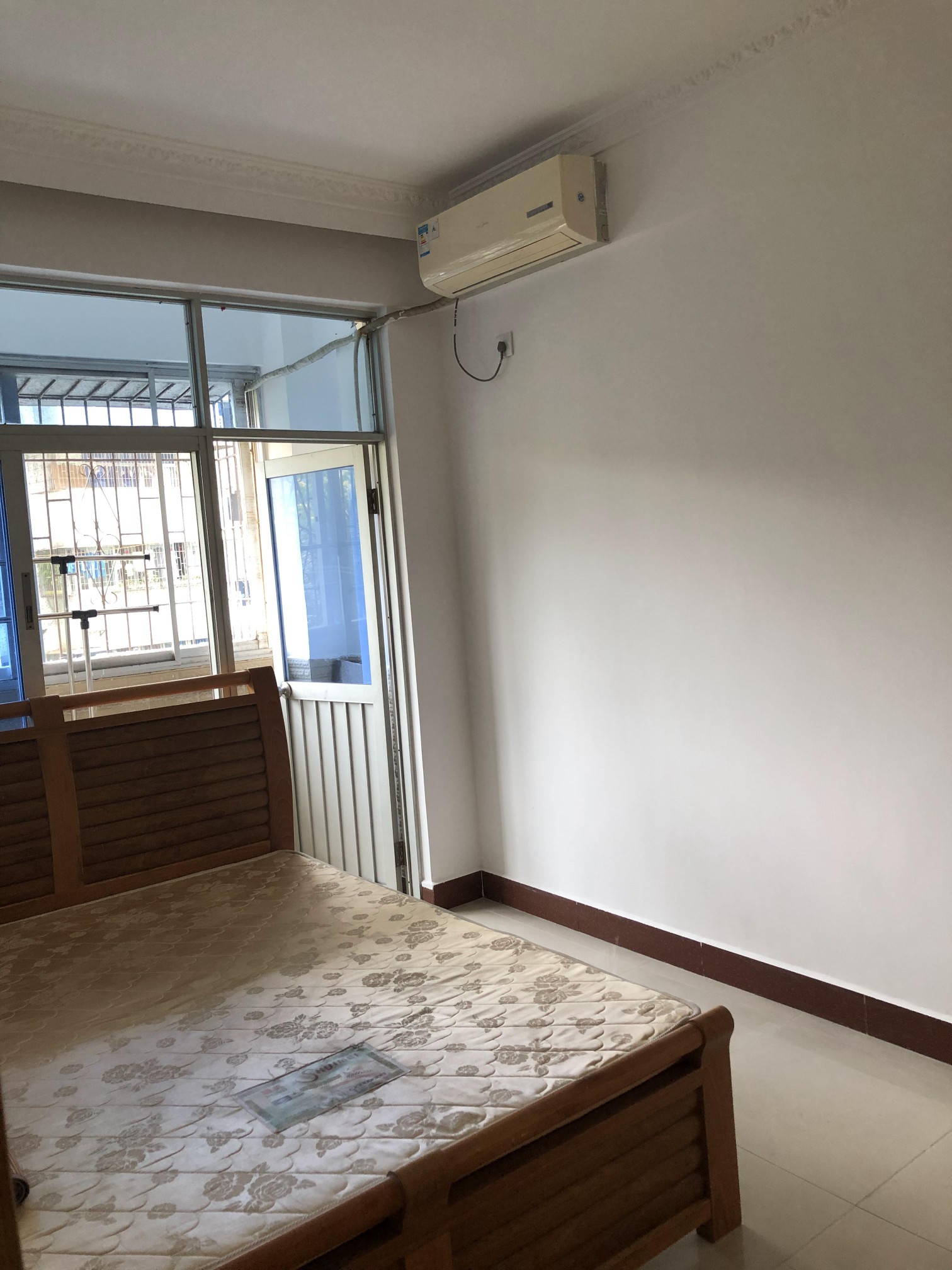 电信小区 3室2厅1卫 109.0万 电信小区 3室2厅1卫 109.0万客厅