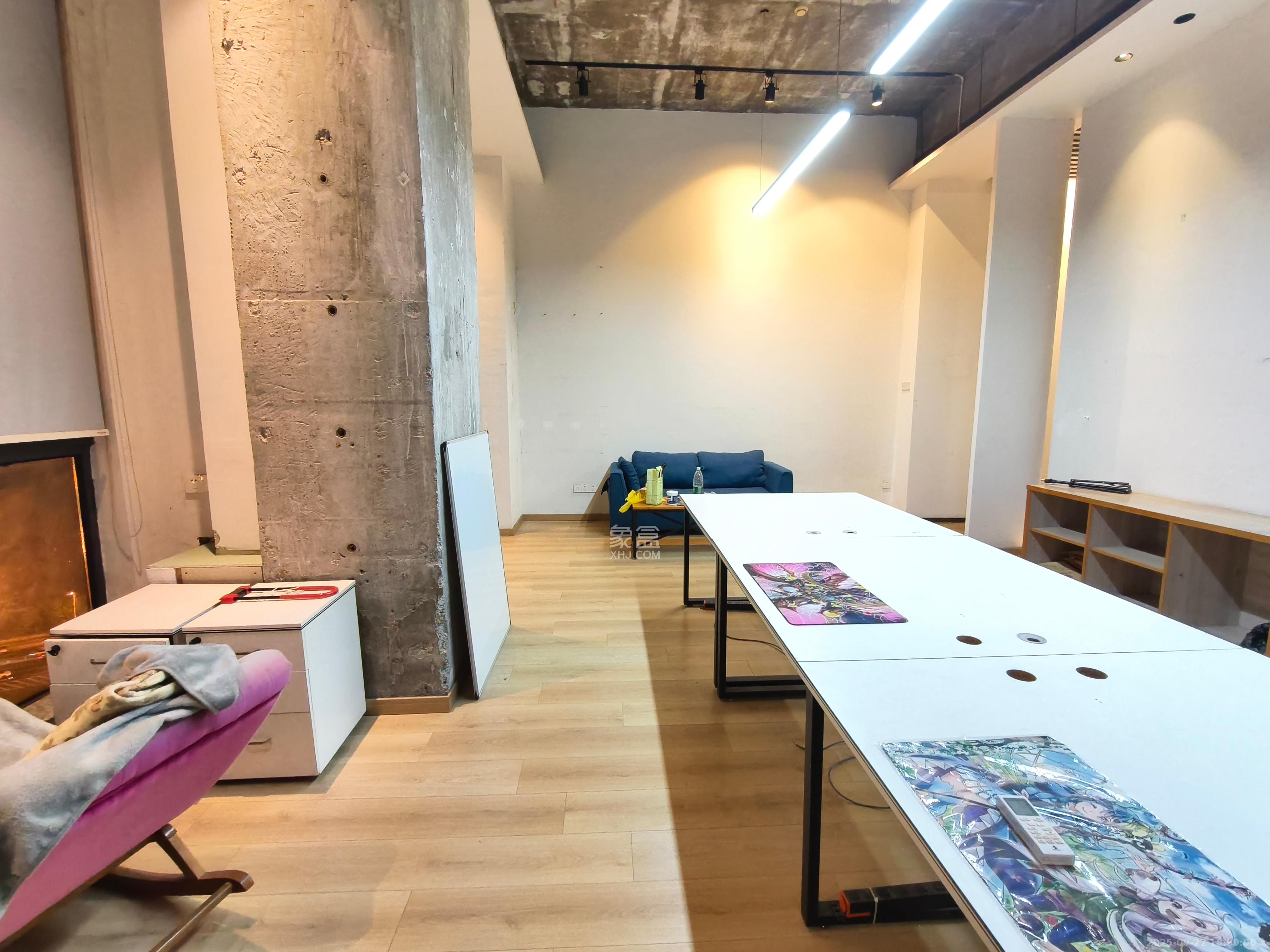 兰亭湾畔 3室1厅1卫 3500.0元/月 兰亭湾畔 3室1厅1卫 3500.0元/月室内图