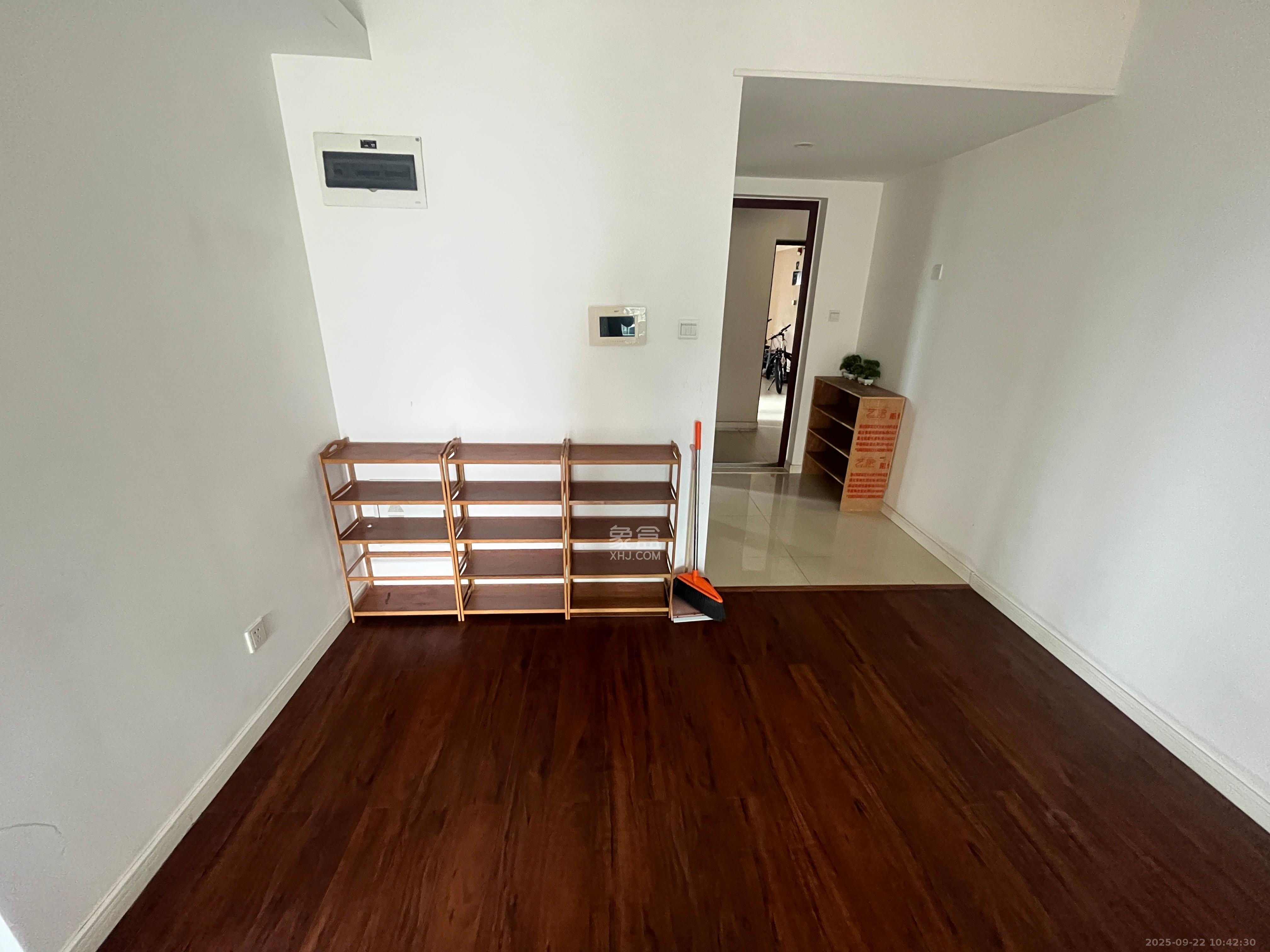 万科魅力之城观澜里 3室2厅2卫 2000.0元/月 万科魅力之城观澜里 3室2厅2卫 2000.0元/月室内图