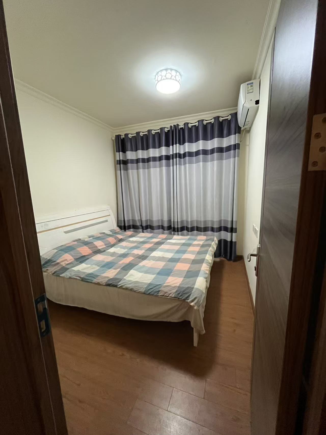 碧桂园豪园  3室2厅2卫    2200.0元/月室内图