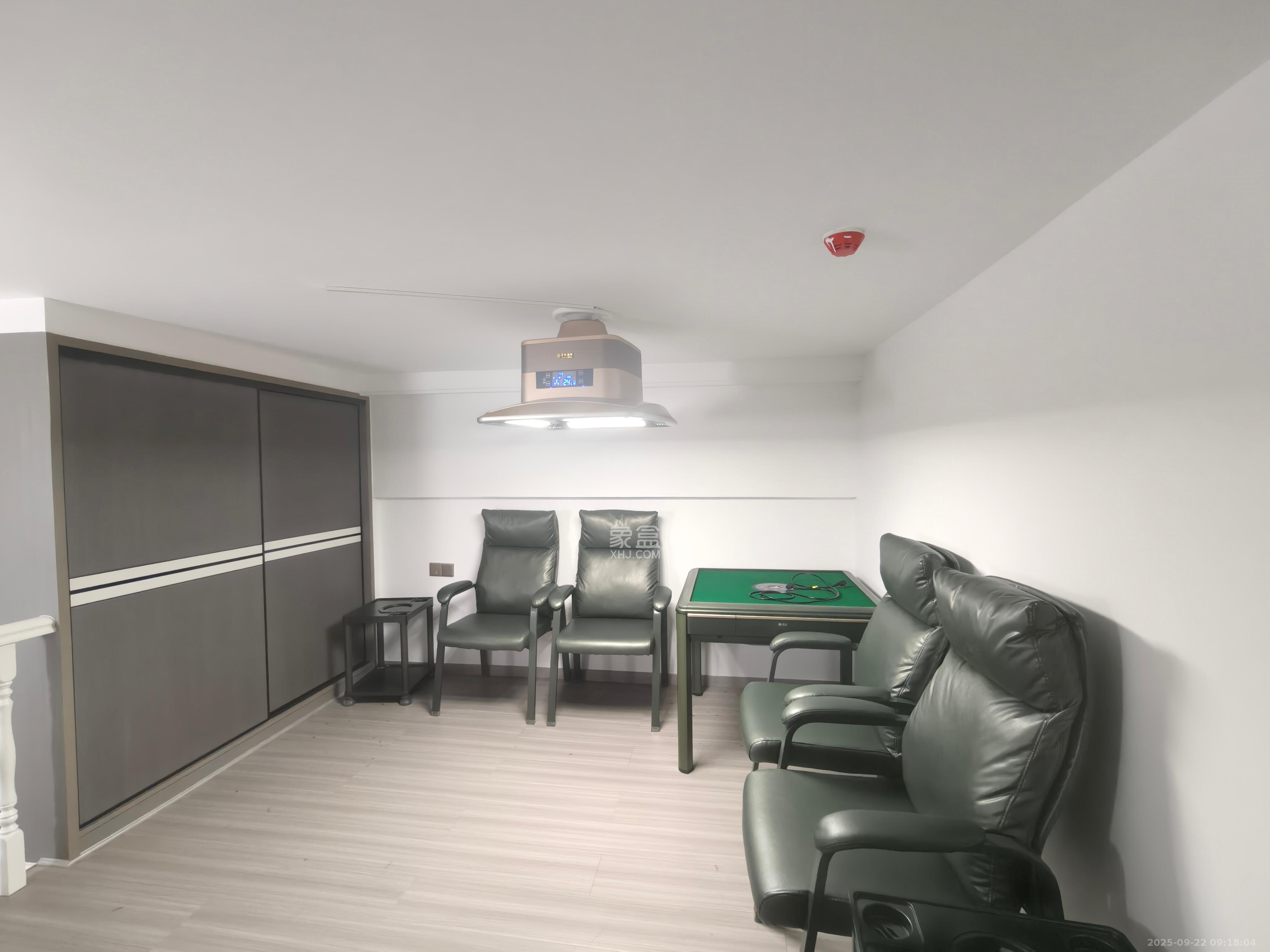 MOMA当代广场 2室2厅1卫 1700.0元/月 MOMA当代广场 2室2厅1卫 1700.0元/月室内图