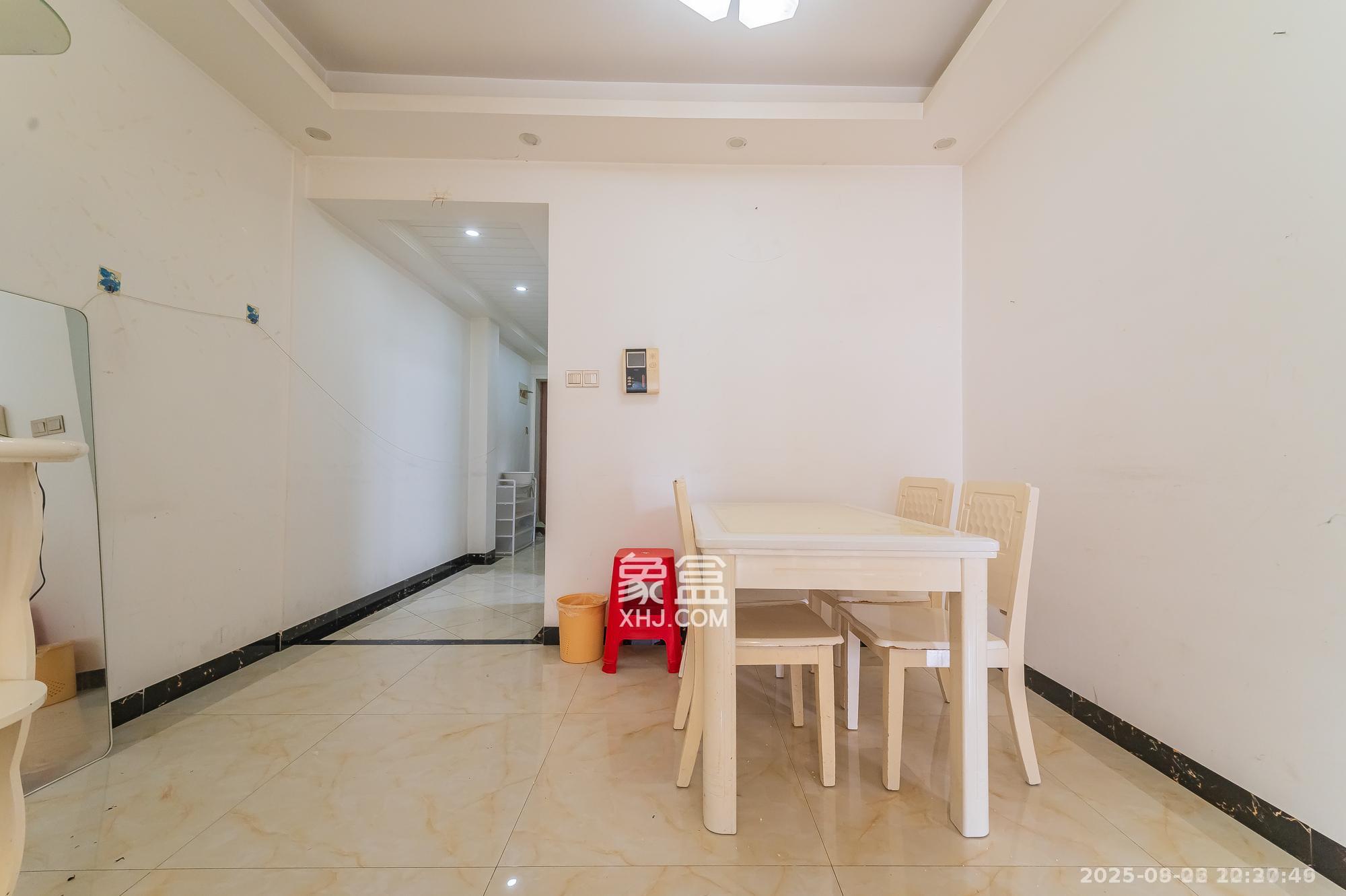 恒基凯旋门一二期 2室1厅1卫 1800.0元/月 恒基凯旋门一二期 2室1厅1卫 1800.0元/月室内图