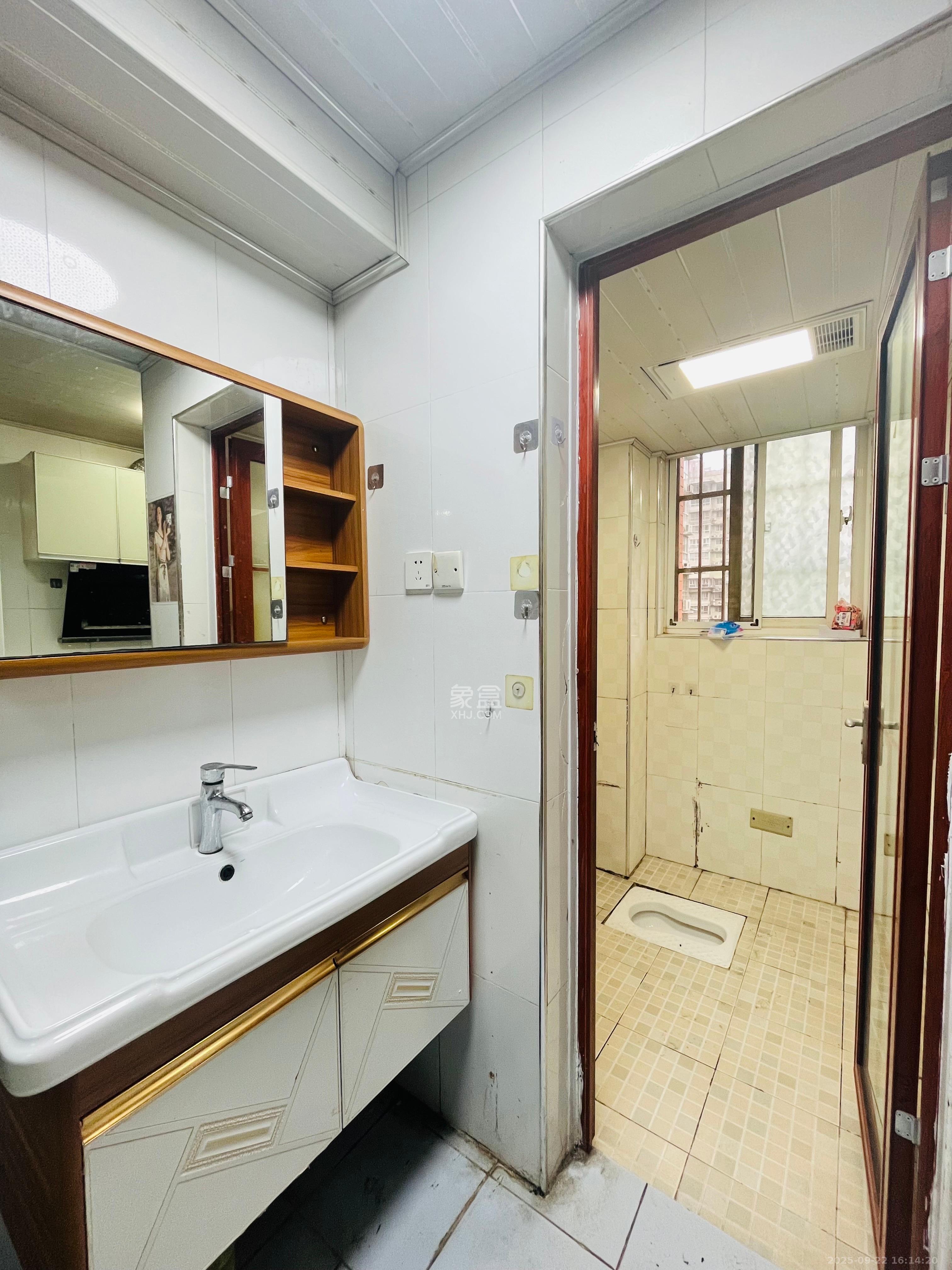 四季美景三期（四季美景水木轩）  2室2厅1卫    2400.0元/月室内图