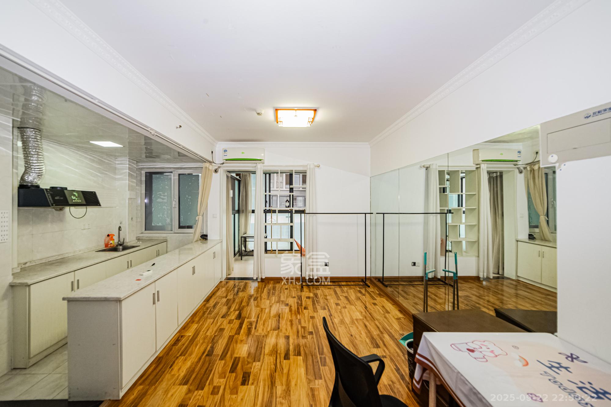 北辰三角洲E3区  1室1厅1卫    52.0万 北辰三角洲E3区  1室1厅1卫    52.0万客厅