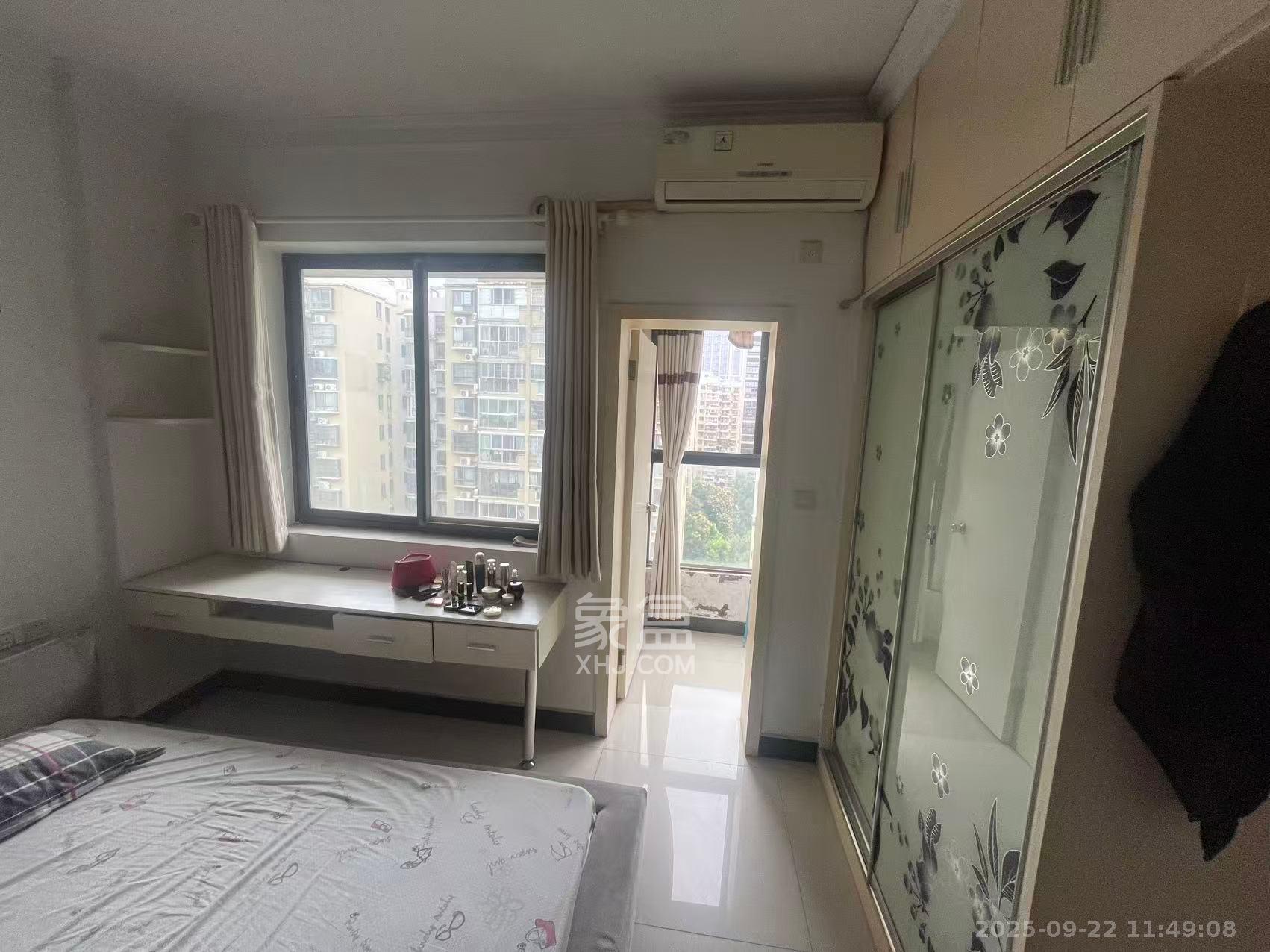 满庭芳小区 1室1厅1卫 1600.0元/月 满庭芳小区 1室1厅1卫 1600.0元/月室内图