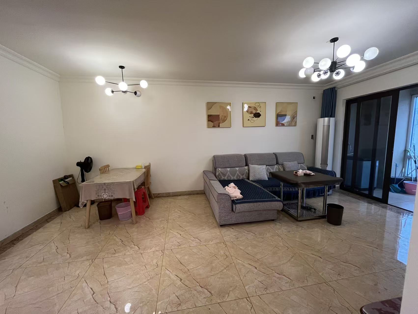 碧桂园豪园 3室2厅2卫 2200.0元/月 碧桂园豪园 3室2厅2卫 2200.0元/月室内图