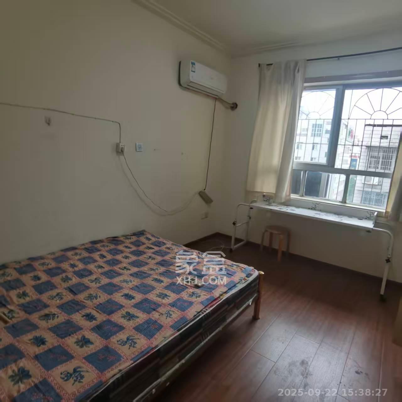 港务局宿舍（鸿图公寓）  2室1厅1卫    1600.0元/月室内图