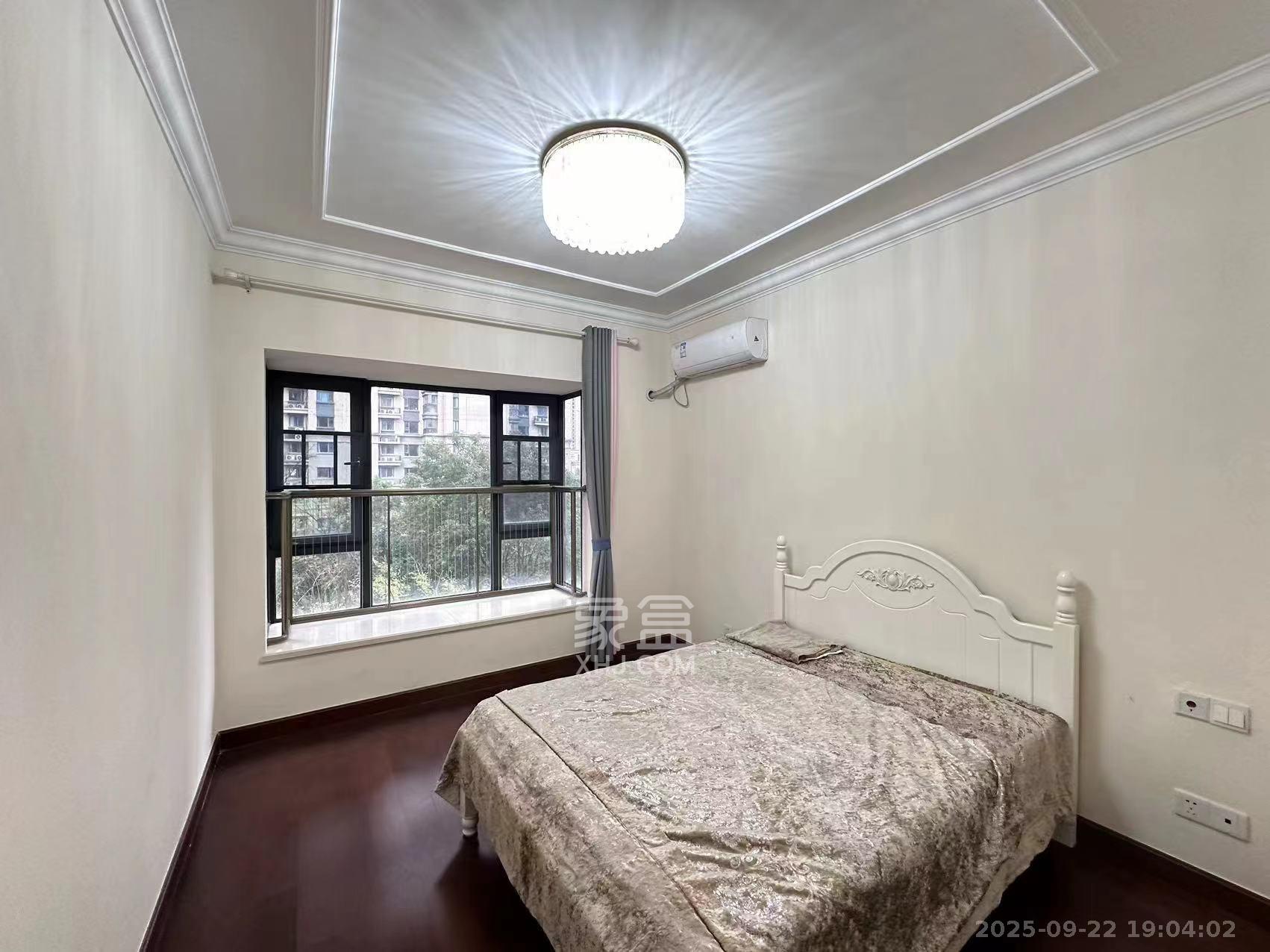 恒大江湾  4室2厅2卫    2800.0元/月室内图