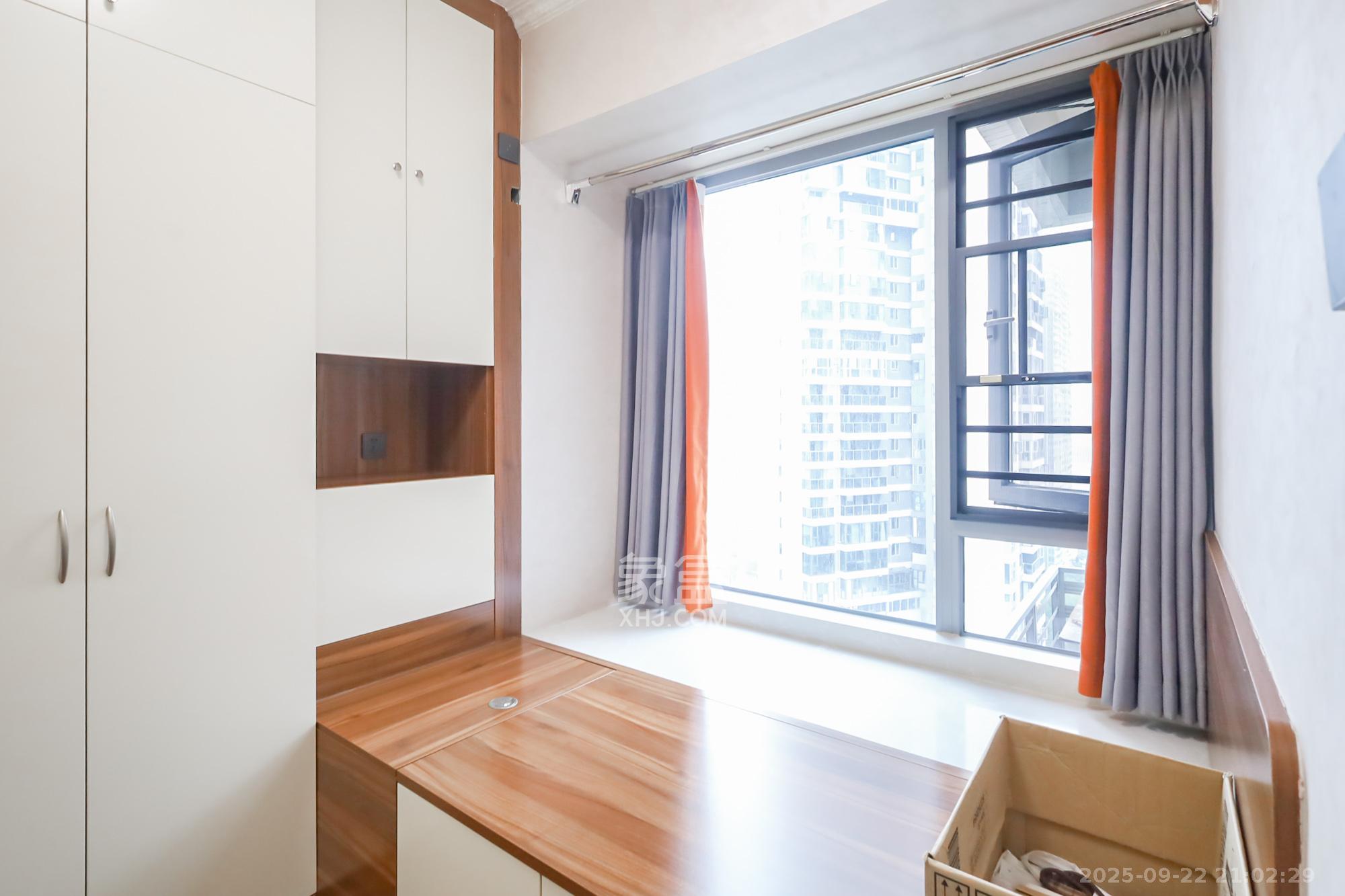 保利天禧D区 3室2厅2卫 196.0万 保利天禧D区 3室2厅2卫 196.0万卧室