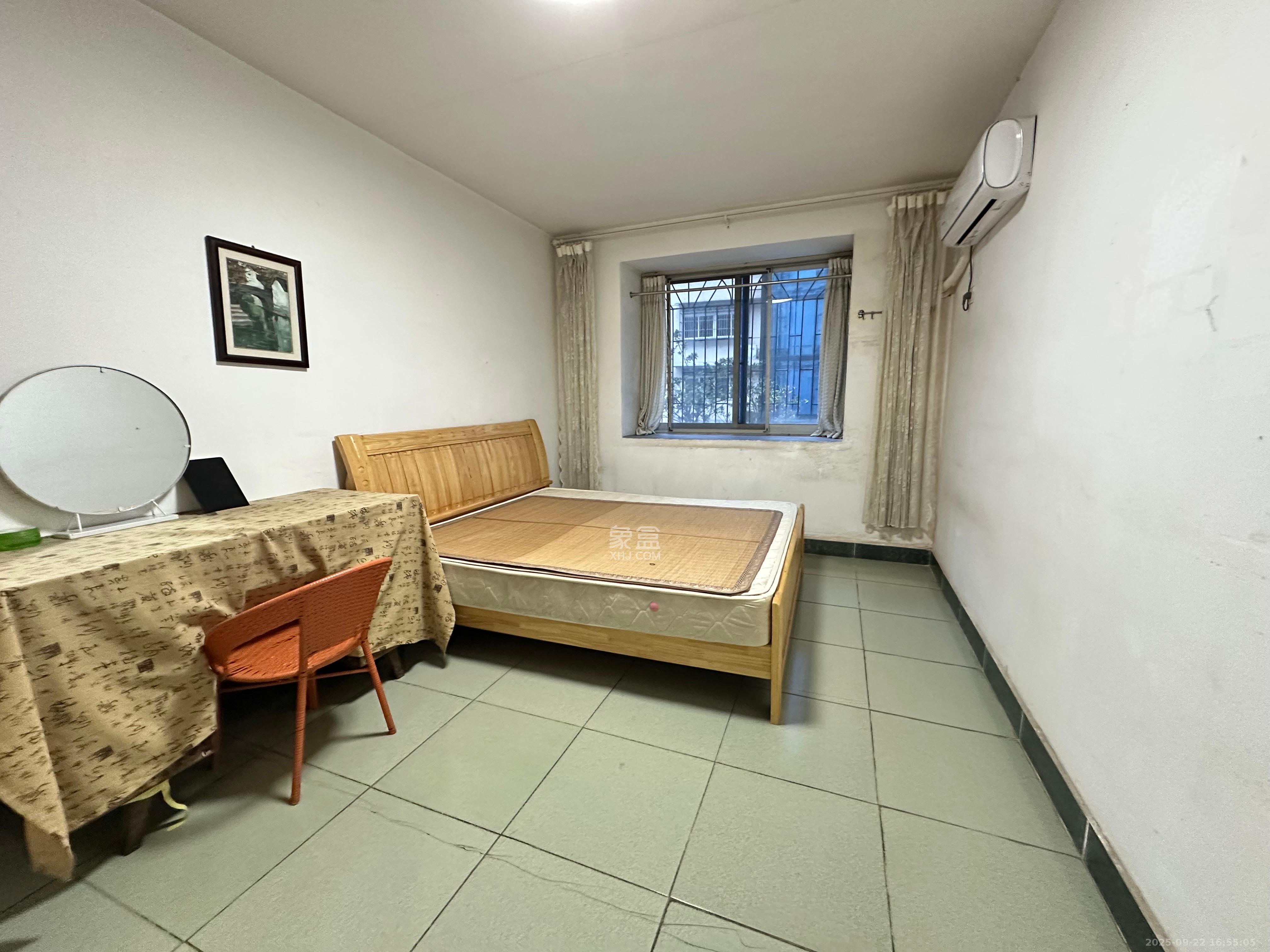 四方小区  1室0厅0卫    1400.0元/月室内图