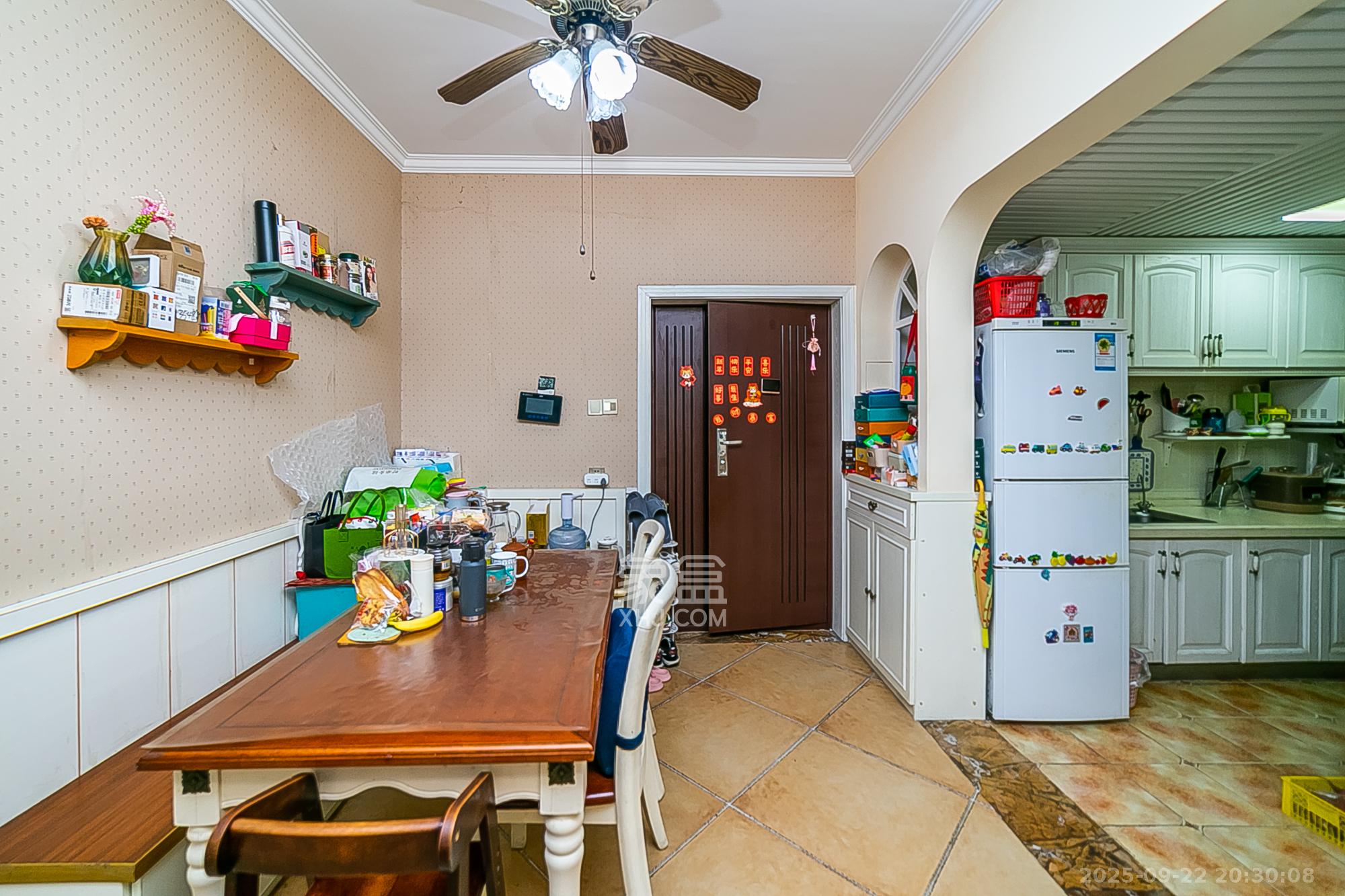 通用时代国际社区  2室2厅1卫    77.0万客厅