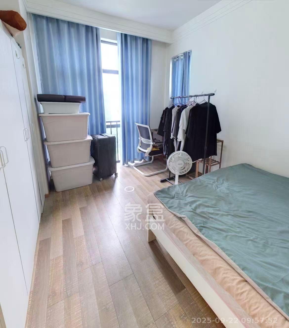 阳光100一期、四五期  2室1厅1卫    2500.0元/月室内图