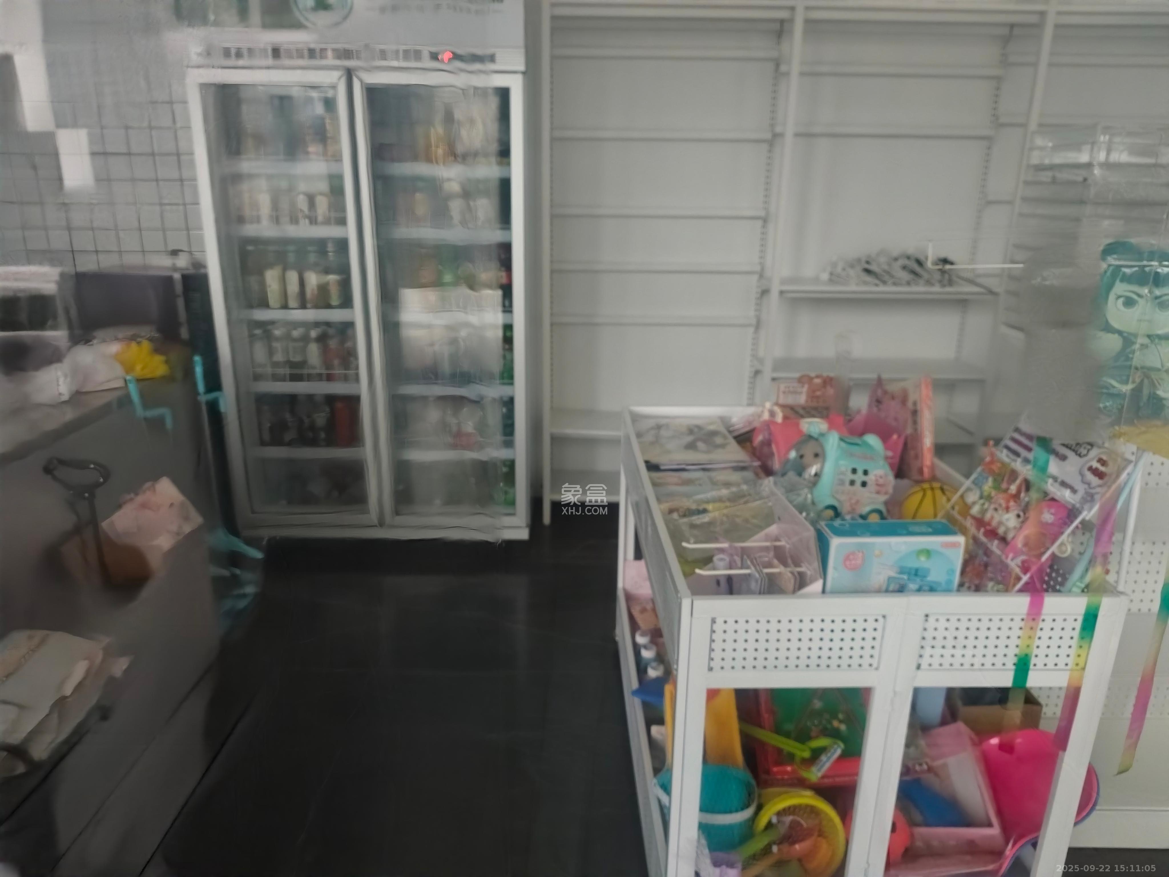 金地峯范   30.0㎡      6000.0元/月室内图