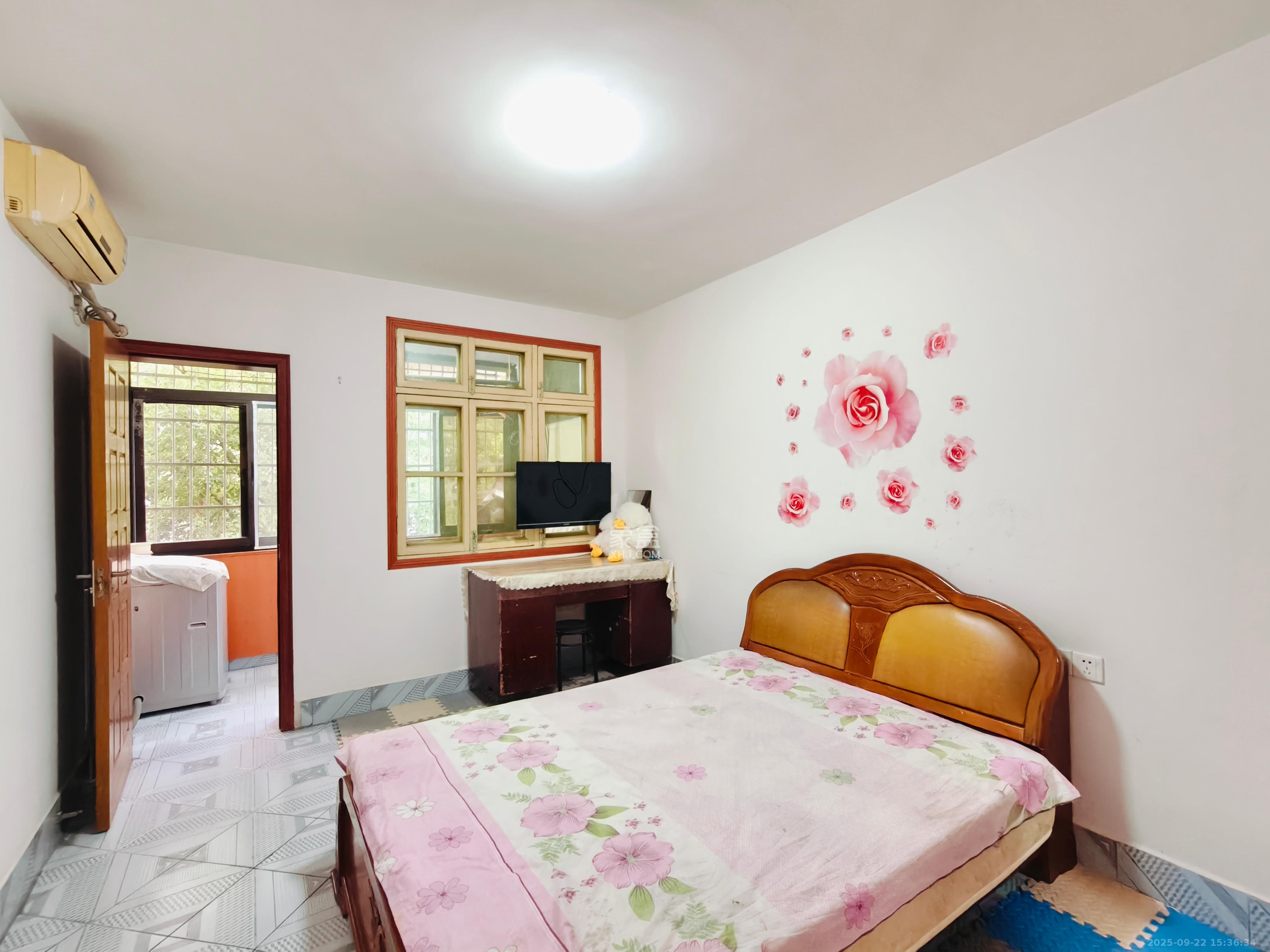 东风路汽电宿舍(东风路三条巷/四条巷) 2室1厅1卫 1200.0元/月 东风路汽电宿舍(东风路三条巷/四条巷) 2室1厅1卫 1200.0元/月室内图