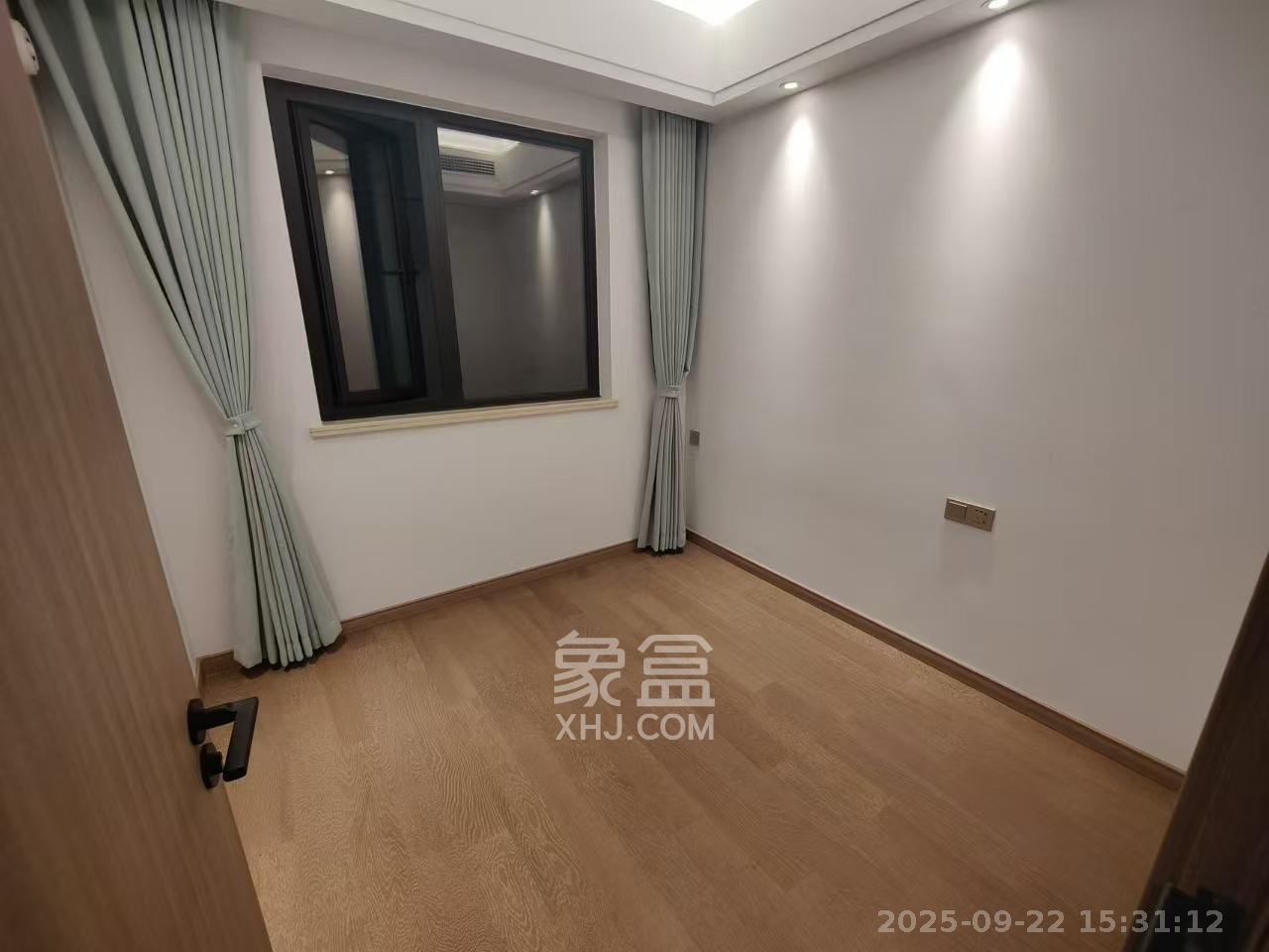 东原麓印长江A区  3室2厅2卫    3200.0元/月室内图