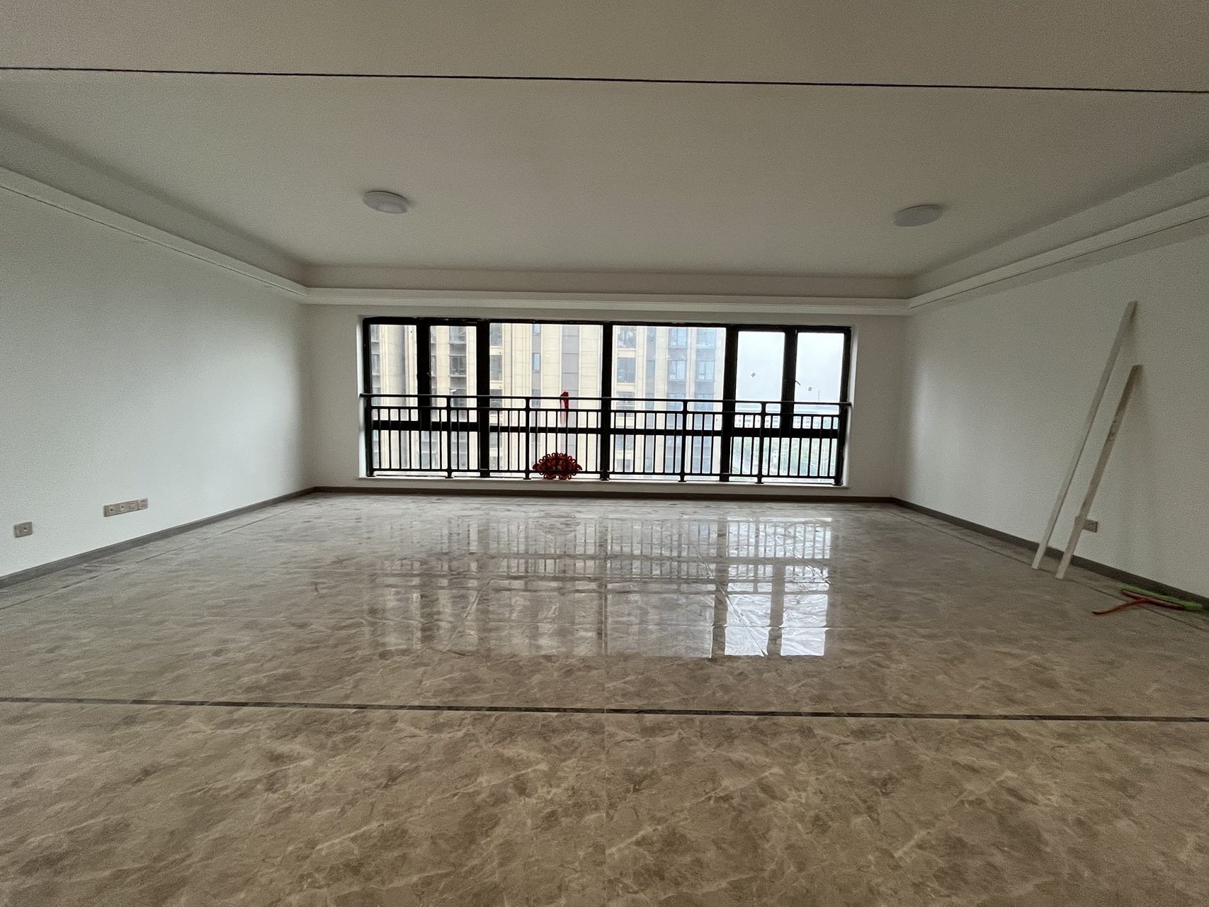 城际空间站 4室2厅2卫 94.0万 城际空间站 4室2厅2卫 94.0万室内图