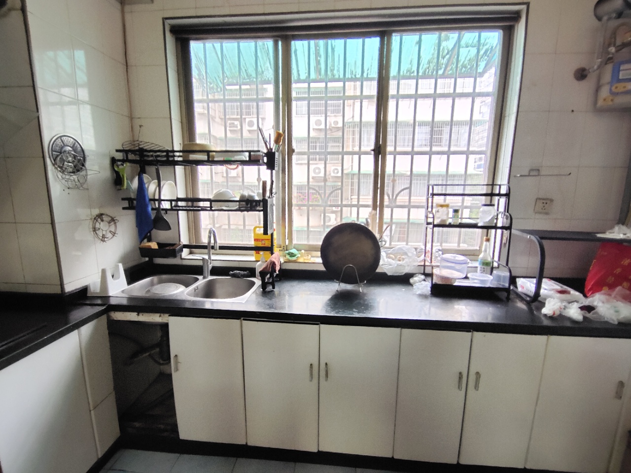 康华小区  3室2厅2卫    39.8万室内图